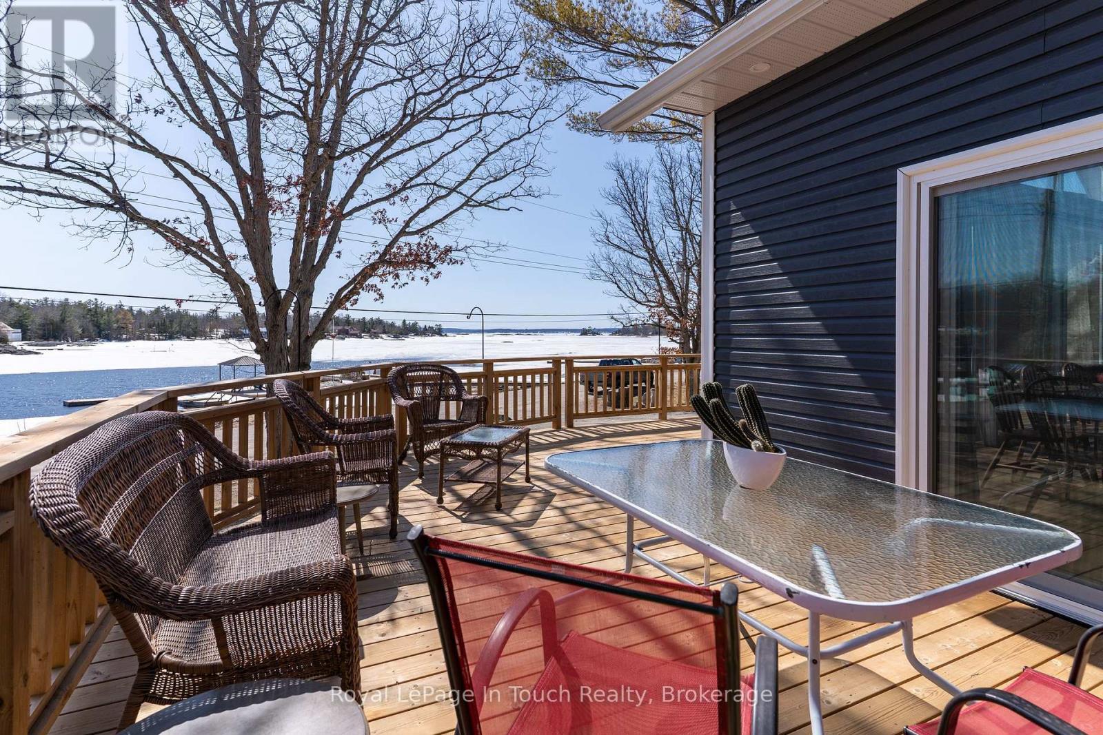 












26 MACEY BAY ROAD

,
Georgian Bay (Baxter),




Ontario
L0K1S0

