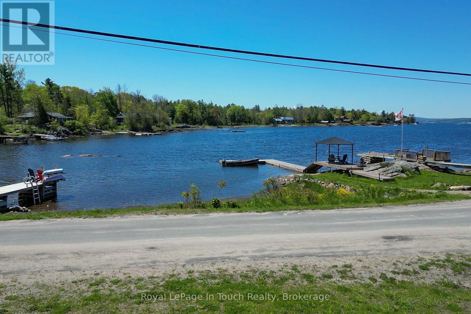 












26 MACEY BAY ROAD

,
Georgian Bay (Baxter),




Ontario
L0K1S0


