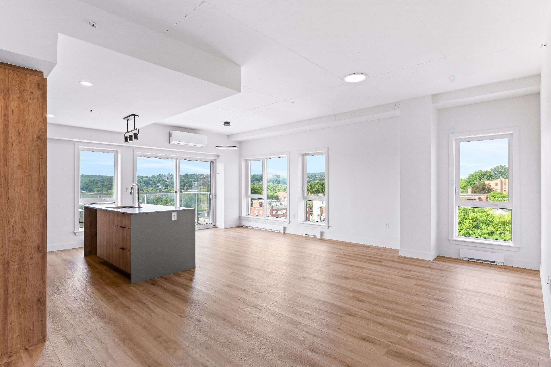 









60

 - 70


Rue Wellington S.

, 812,
Sherbrooke (Les Nations),




QC
J1H5C7

