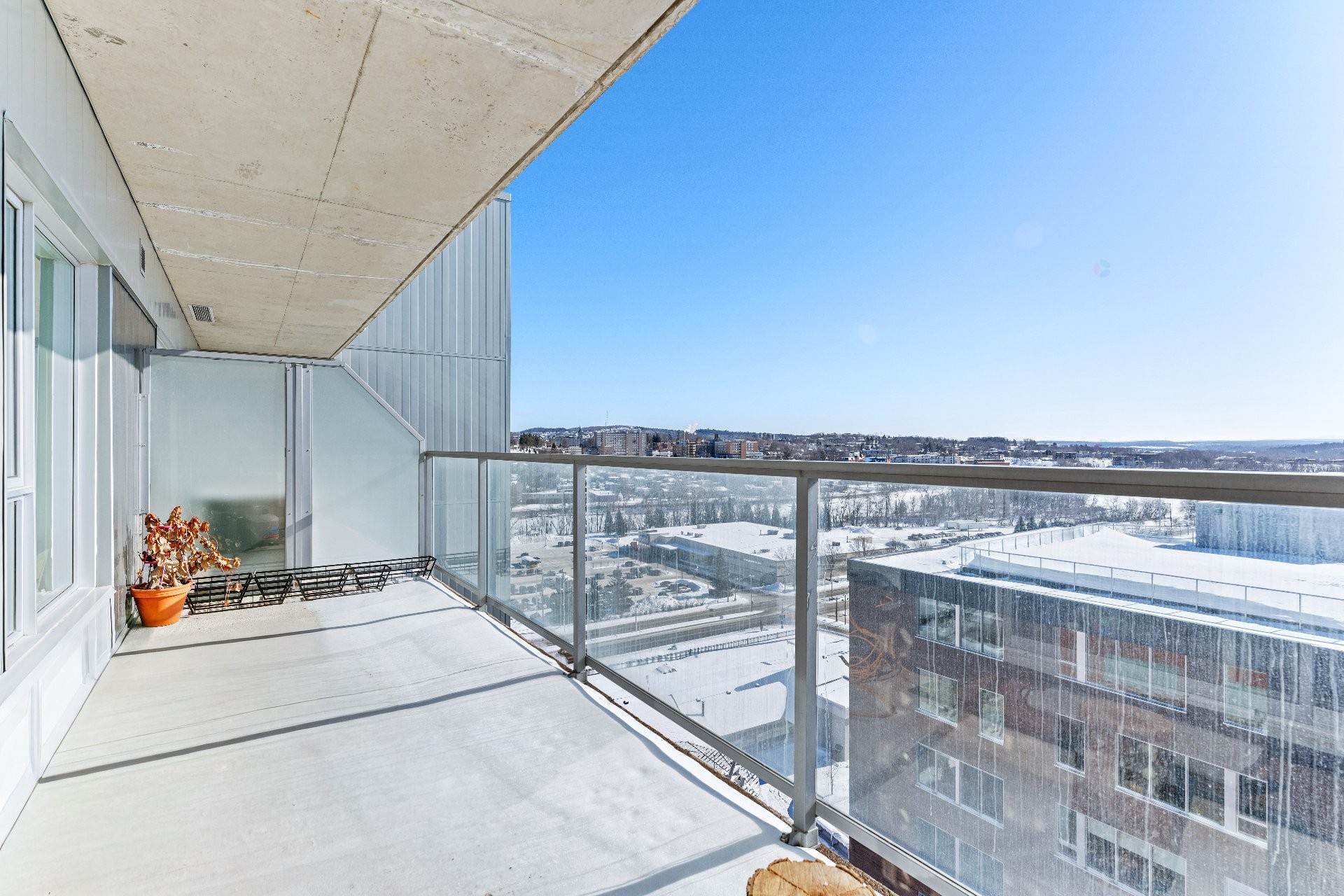 









60

 - 70


Rue Wellington S.

, 1006,
Sherbrooke (Les Nations),




QC
J1H5C7

