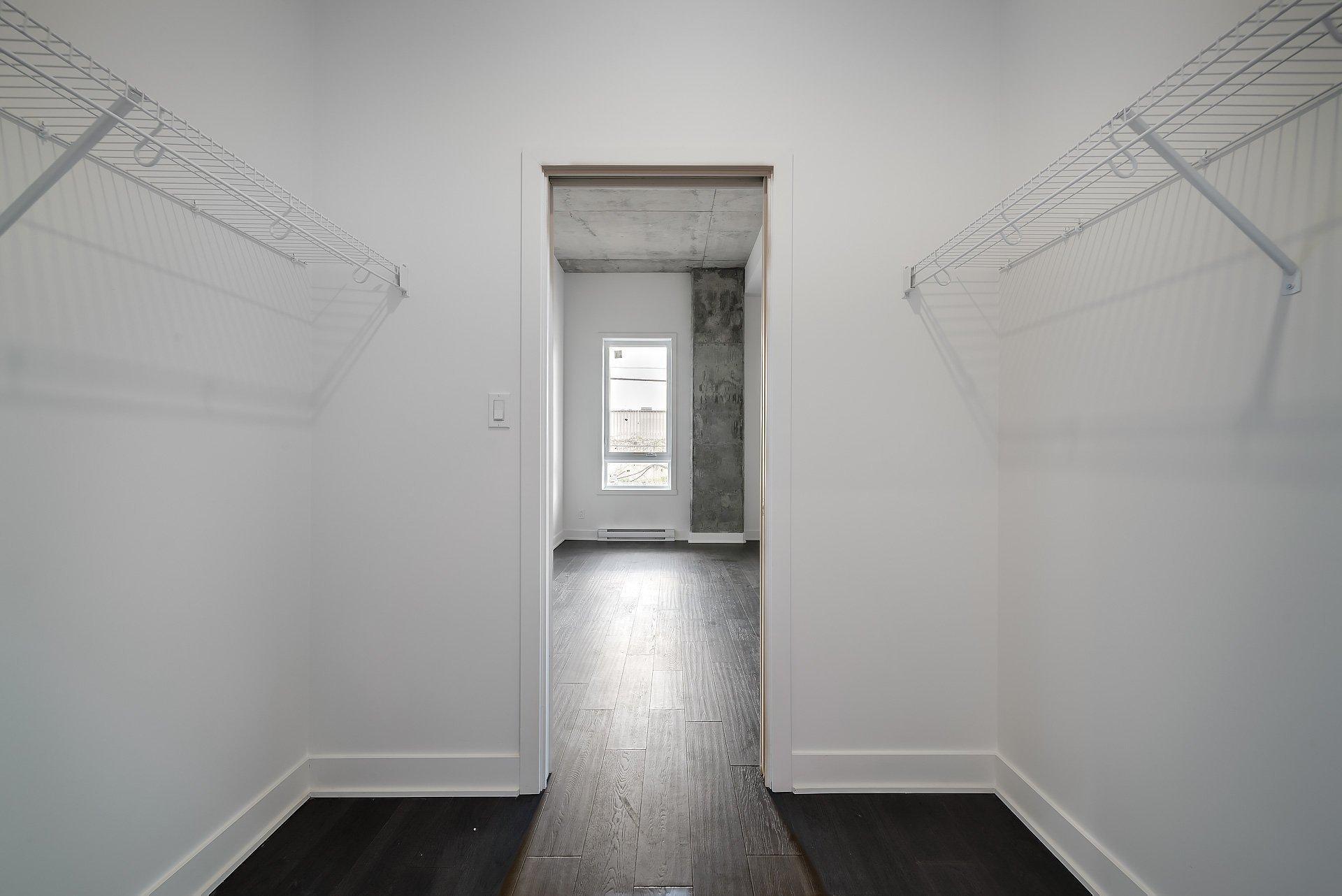 









7227


Boul. Newman

, 105,
Montréal (LaSalle),




QC
H8N0H7

