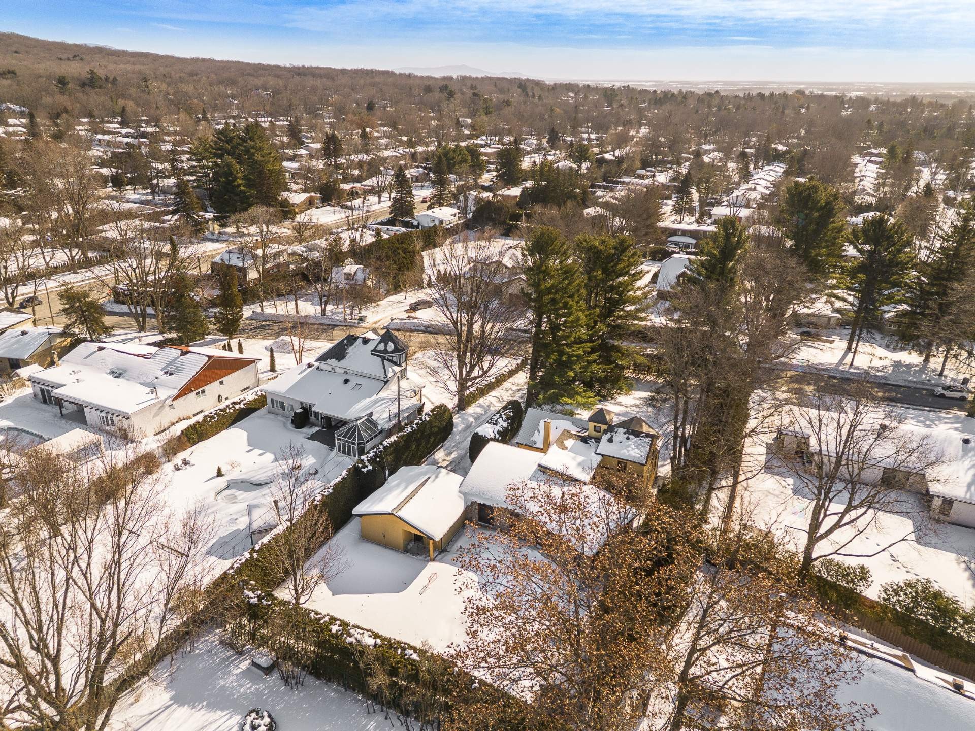 









335


Ch. De La Rabastalière E.

,
Saint-Bruno-de-Montarville,




QC
J3V2A7

