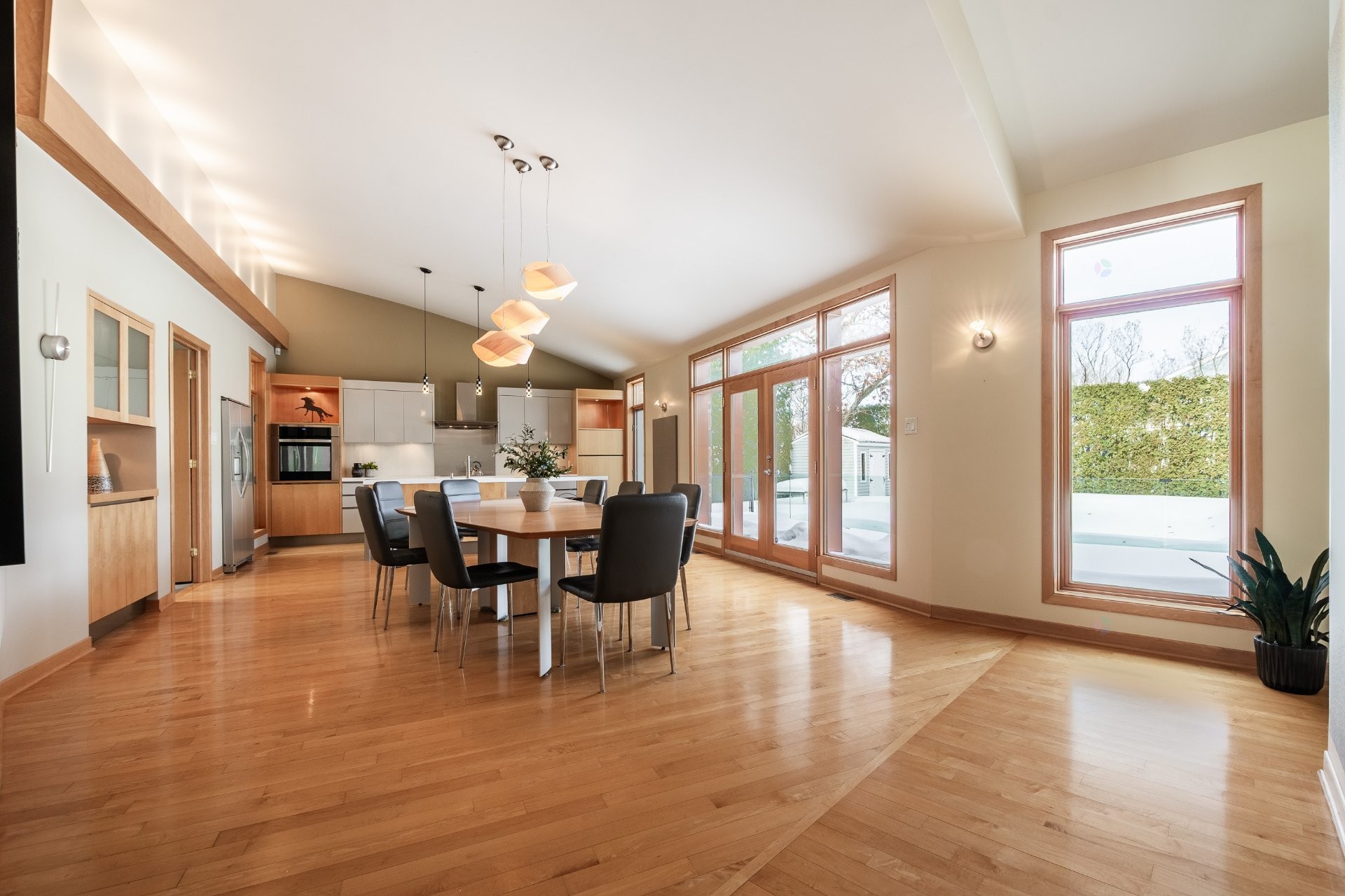 









335


Ch. De La Rabastalière E.

,
Saint-Bruno-de-Montarville,




QC
J3V2A7

