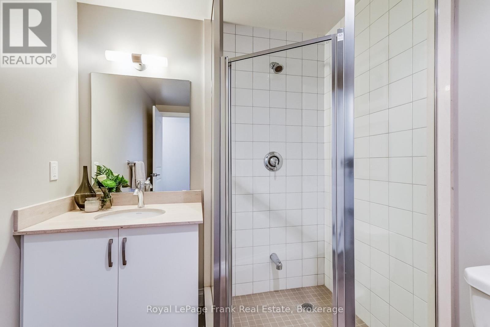 












609 - 68 MAIN STREET N

,
Markham,




Ontario
L3P0N5

