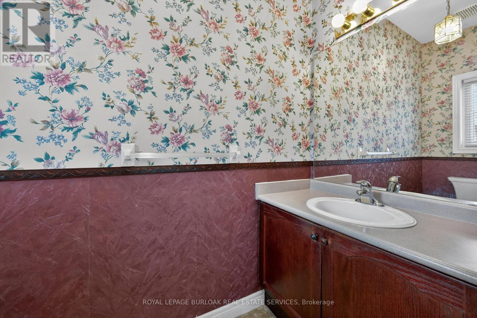 












20 TWENTYPLACE BOULEVARD

,
Hamilton,




Ontario
L0R1W0

