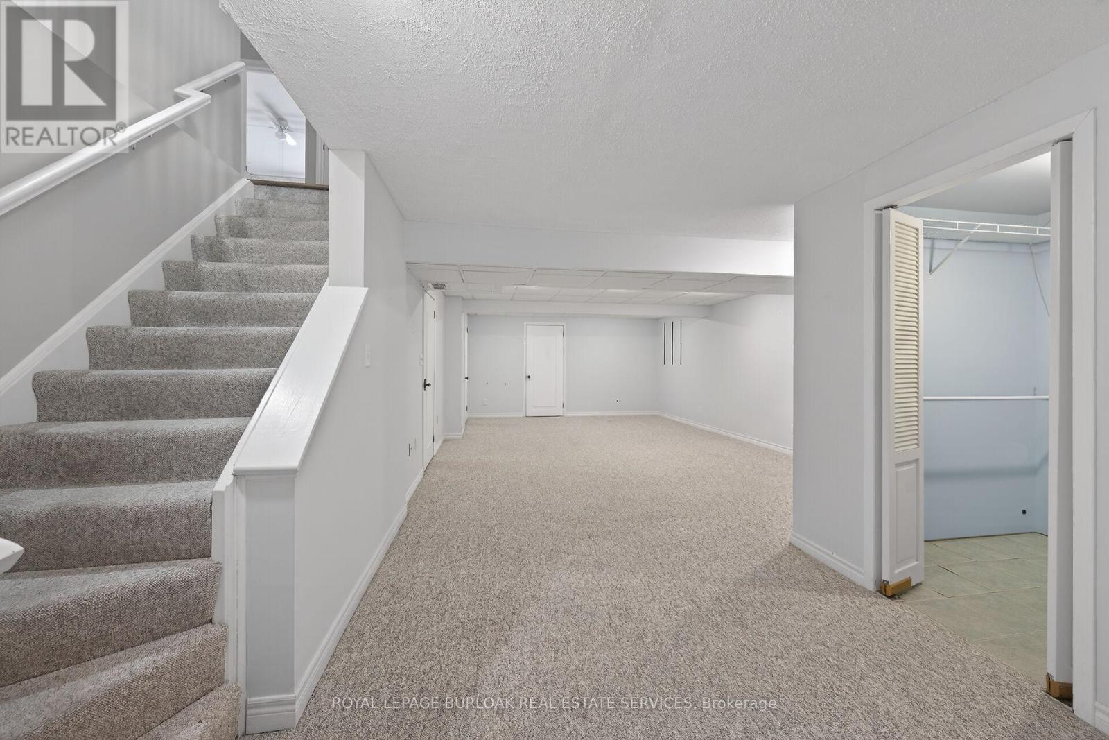 












20 TWENTYPLACE BOULEVARD

,
Hamilton,




Ontario
L0R1W0

