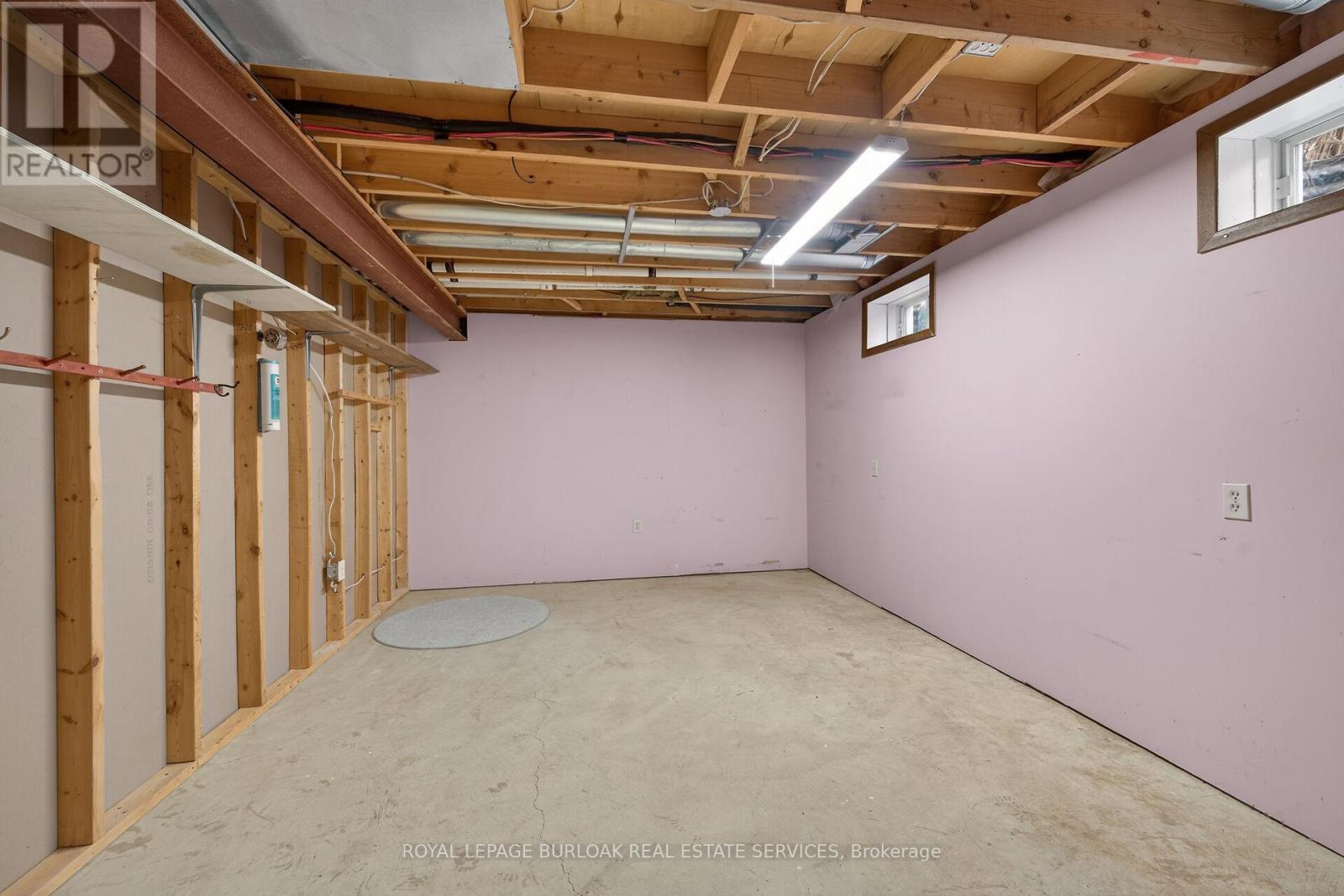 












20 TWENTYPLACE BOULEVARD

,
Hamilton,




Ontario
L0R1W0

