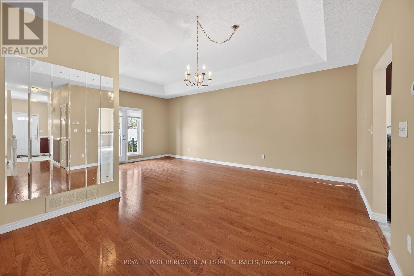 












20 TWENTYPLACE BOULEVARD

,
Hamilton,




Ontario
L0R1W0

