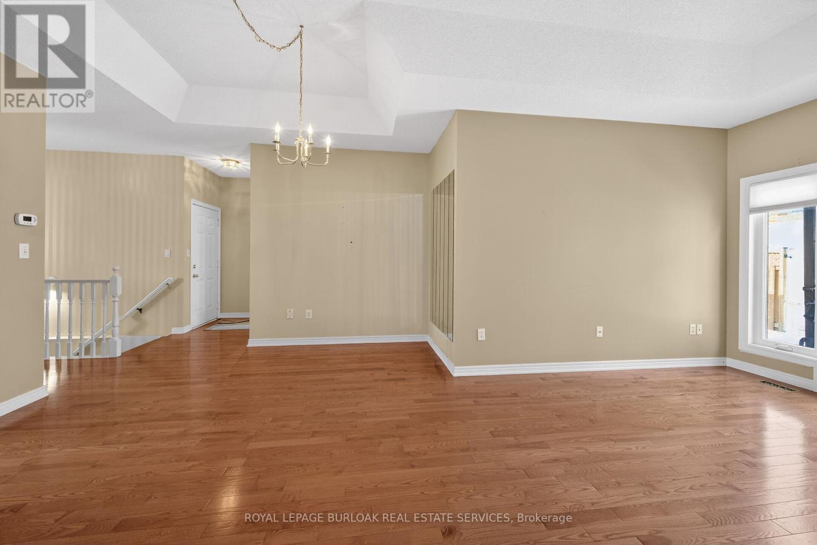 












20 TWENTYPLACE BOULEVARD

,
Hamilton,




Ontario
L0R1W0

