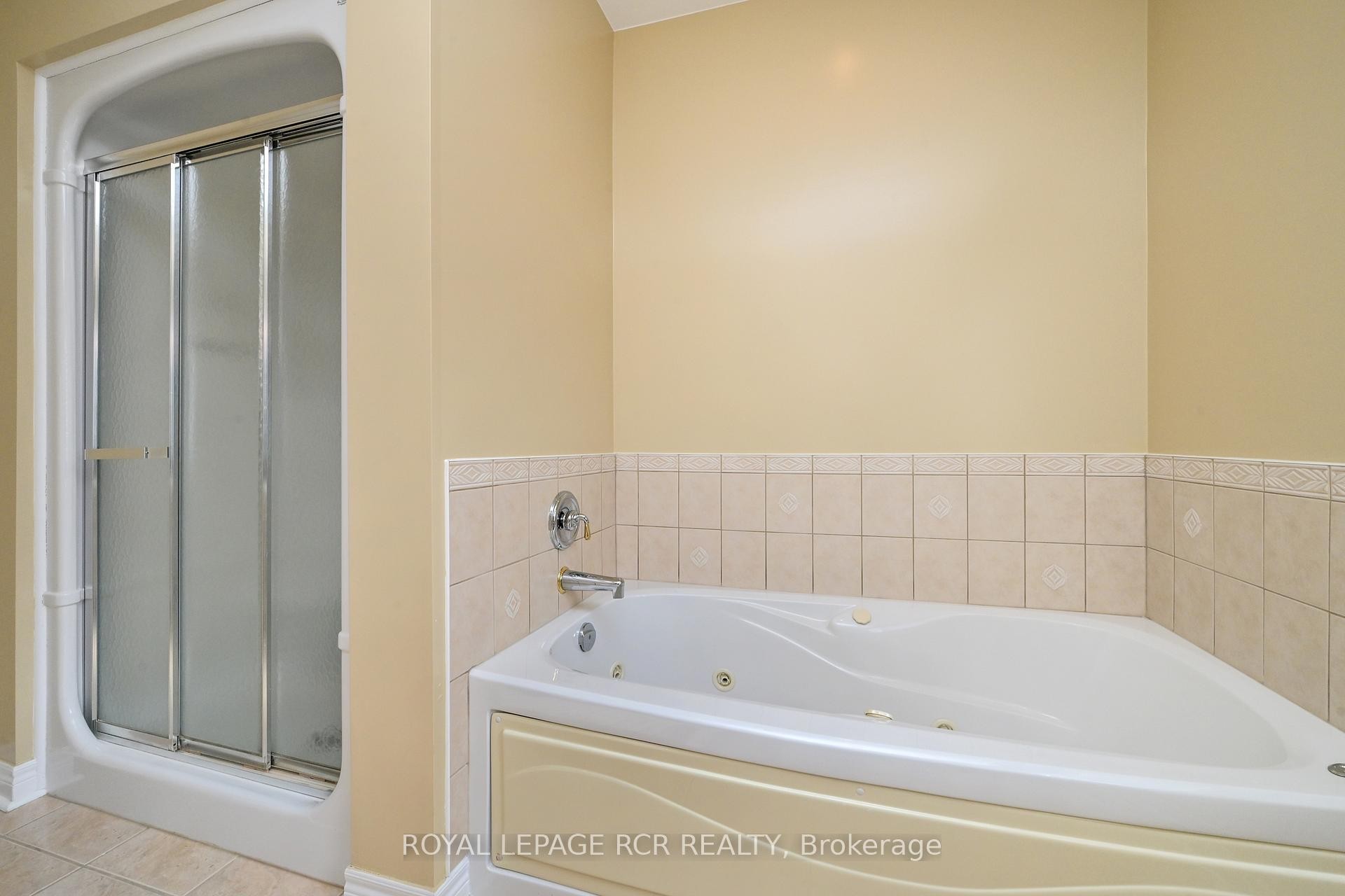 









38


Bella Vista

Trail,
New Tecumseth,




ON
L9R 2C6

