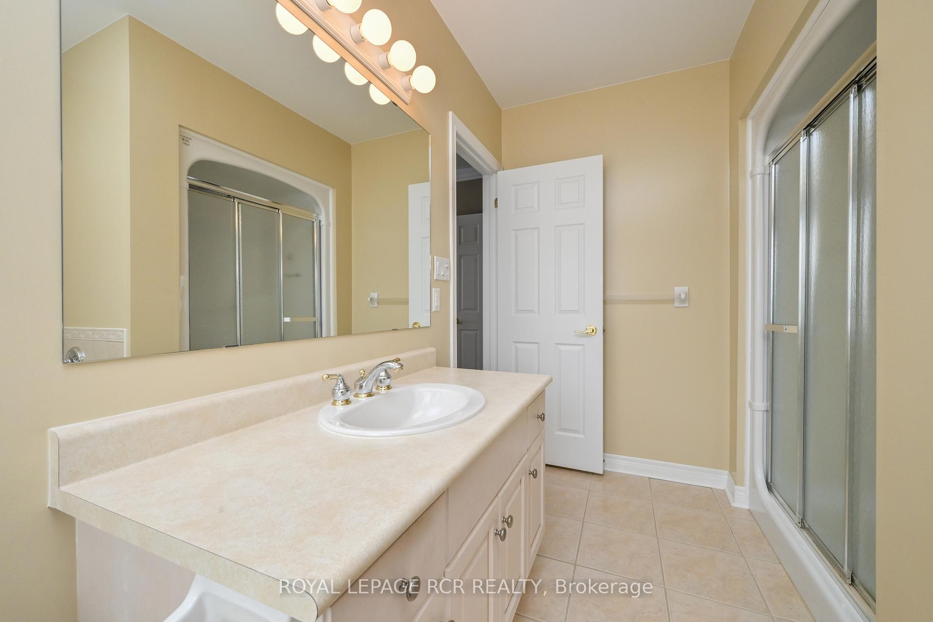 









38


Bella Vista

Trail,
New Tecumseth,




ON
L9R 2C6

