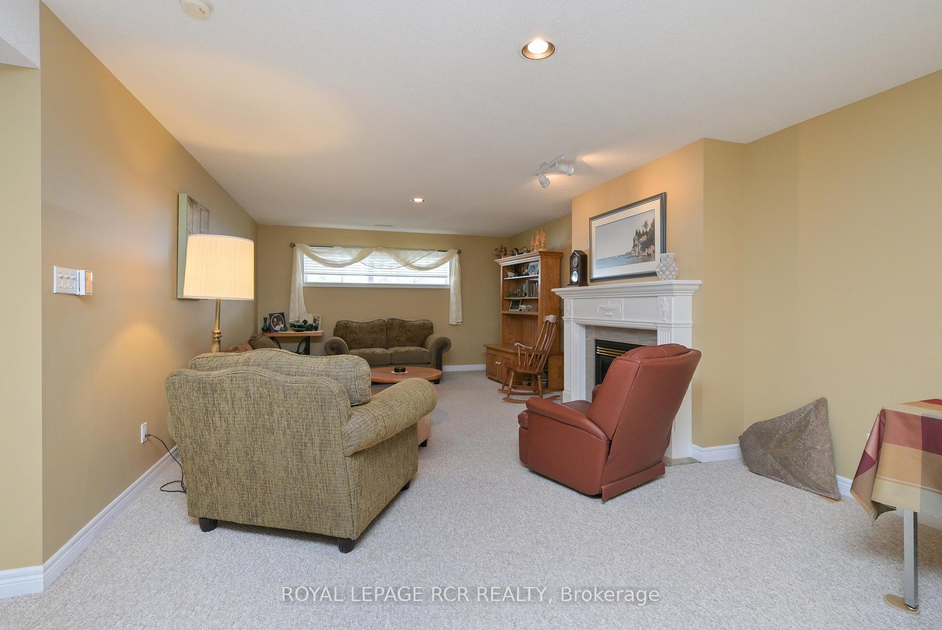 









38


Bella Vista

Trail,
New Tecumseth,




ON
L9R 2C6

