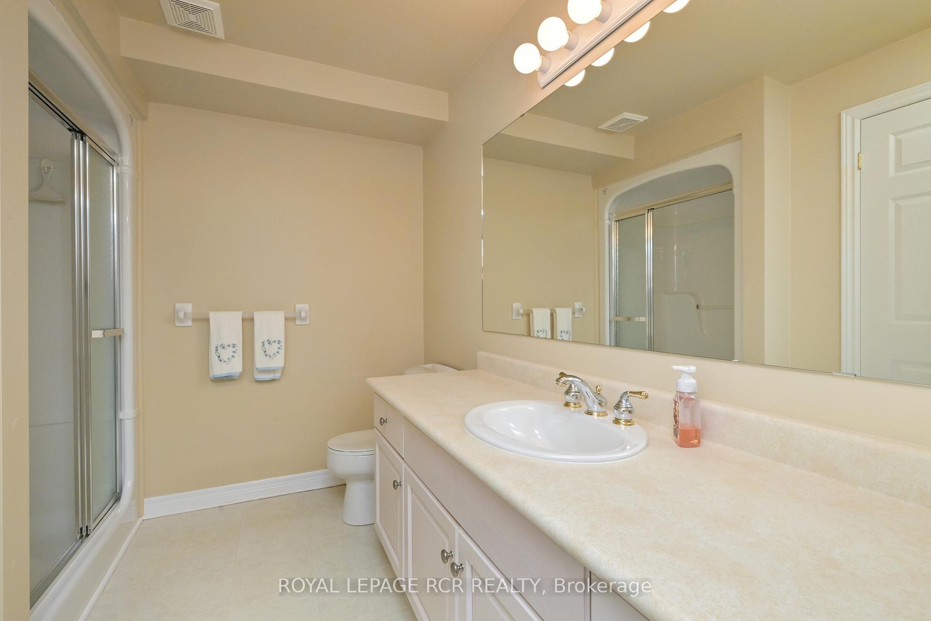 









38


Bella Vista

Trail,
New Tecumseth,




ON
L9R 2C6

