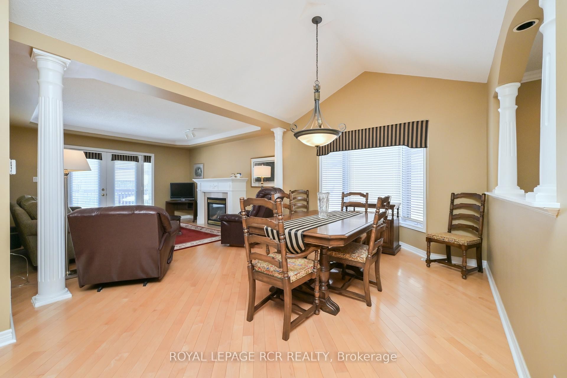 









38


Bella Vista

Trail,
New Tecumseth,




ON
L9R 2C6

