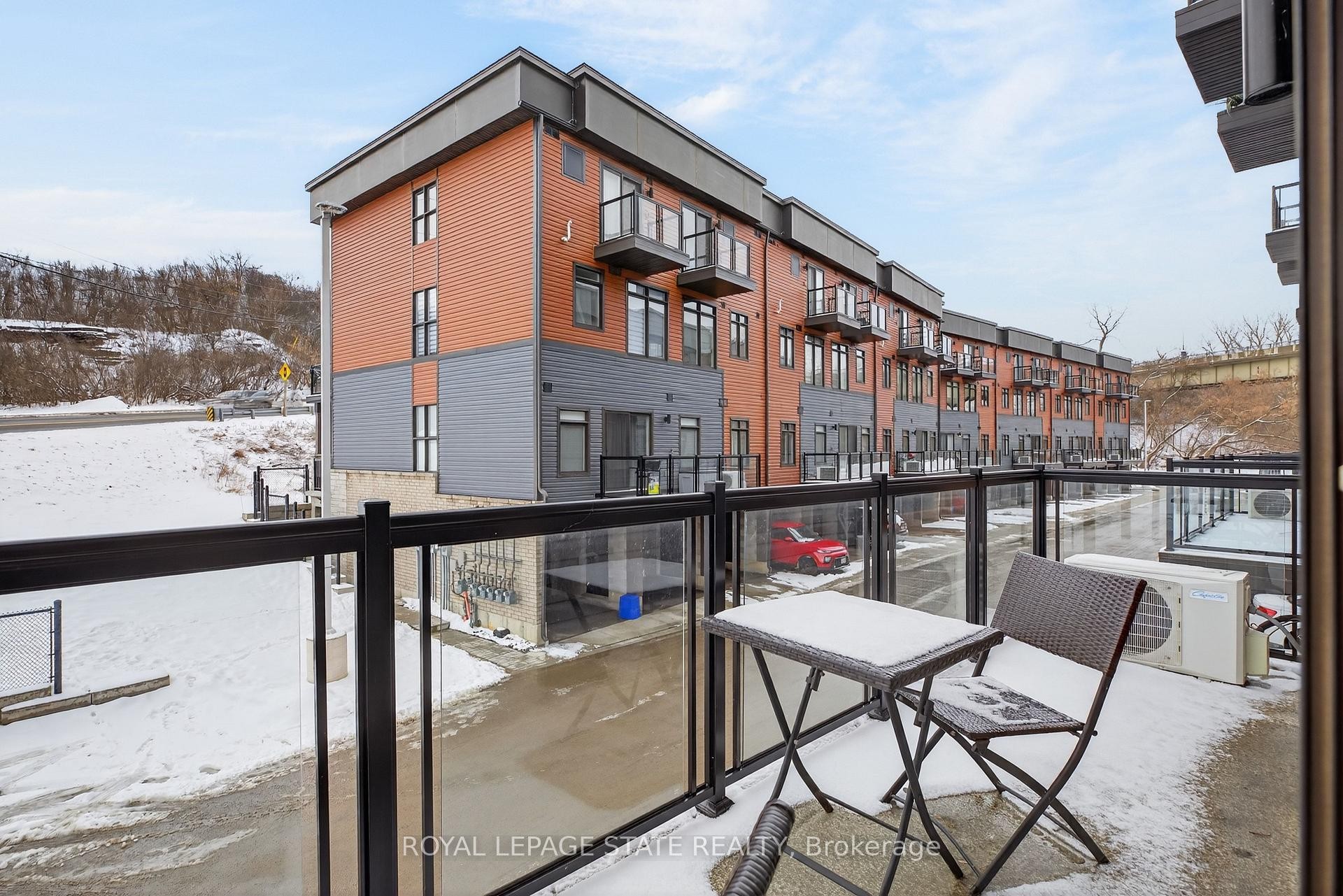 









2


Willow

Street, 38,
Brant,




ON
N3L 0K7

