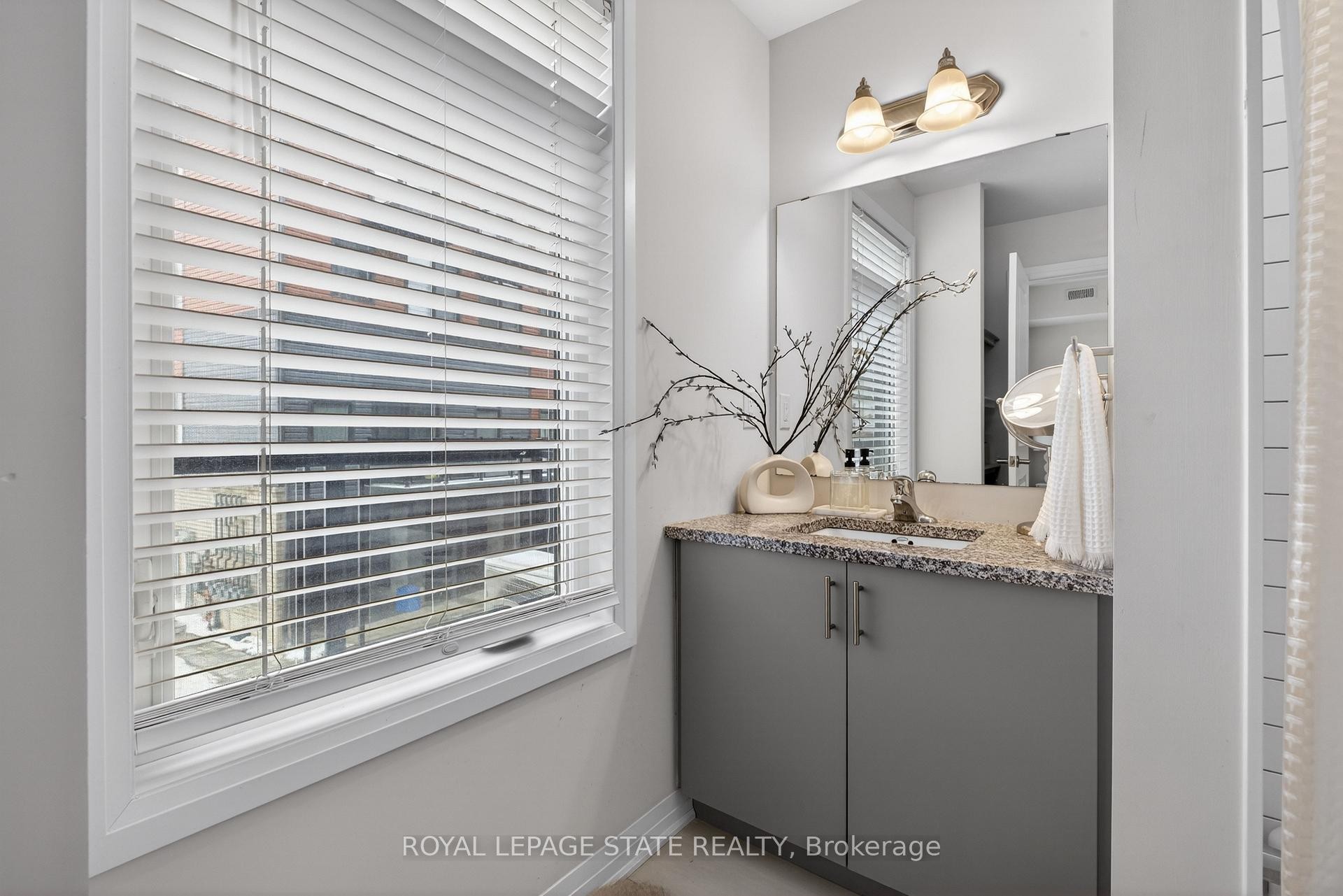 









2


Willow

Street, 38,
Brant,




ON
N3L 0K7

