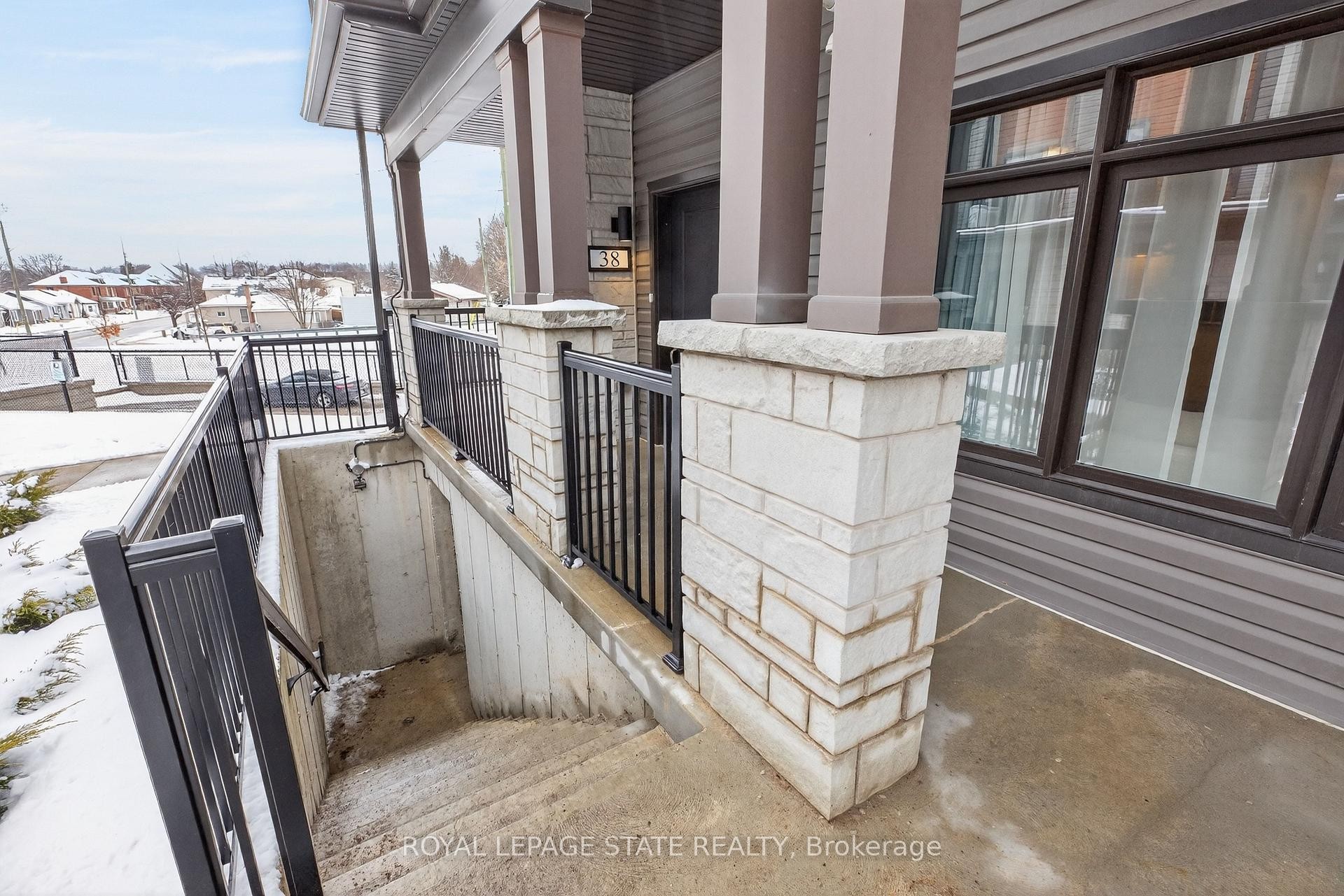 









2


Willow

Street, 38,
Brant,




ON
N3L 0K7

