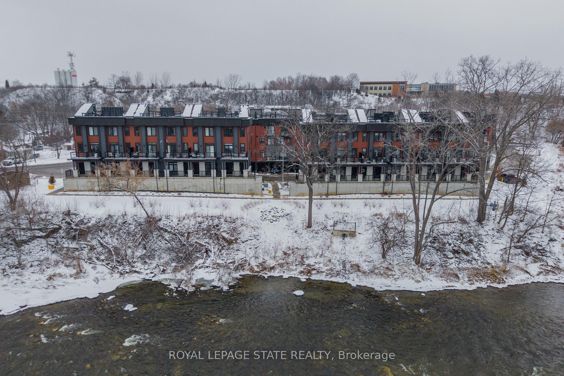 









2


Willow

Street, 38,
Brant,




ON
N3L 0K7

