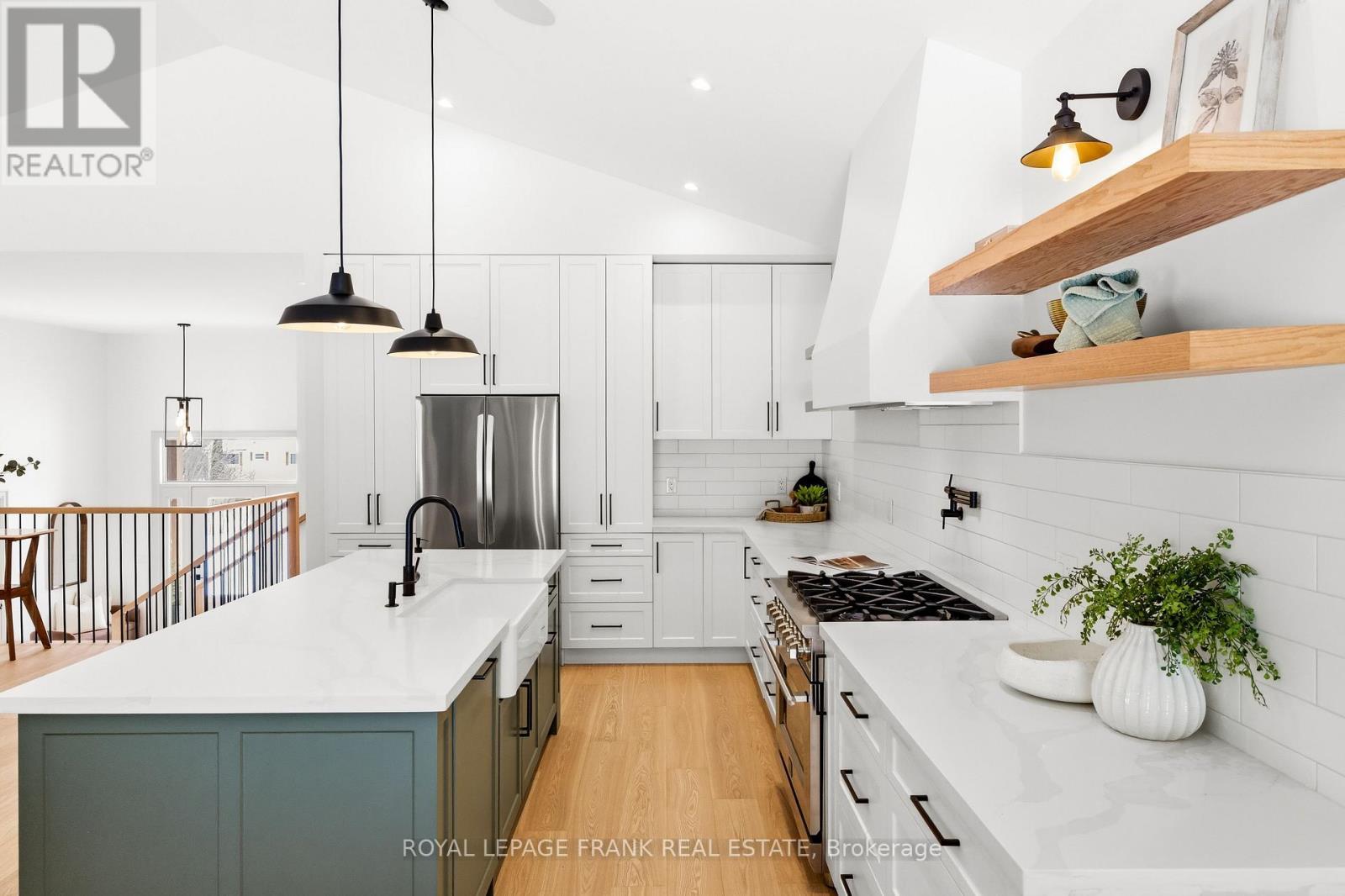 












362 CARNEGIE BEACH ROAD

,
Scugog (Port Perry),




Ontario
L9L1B6

