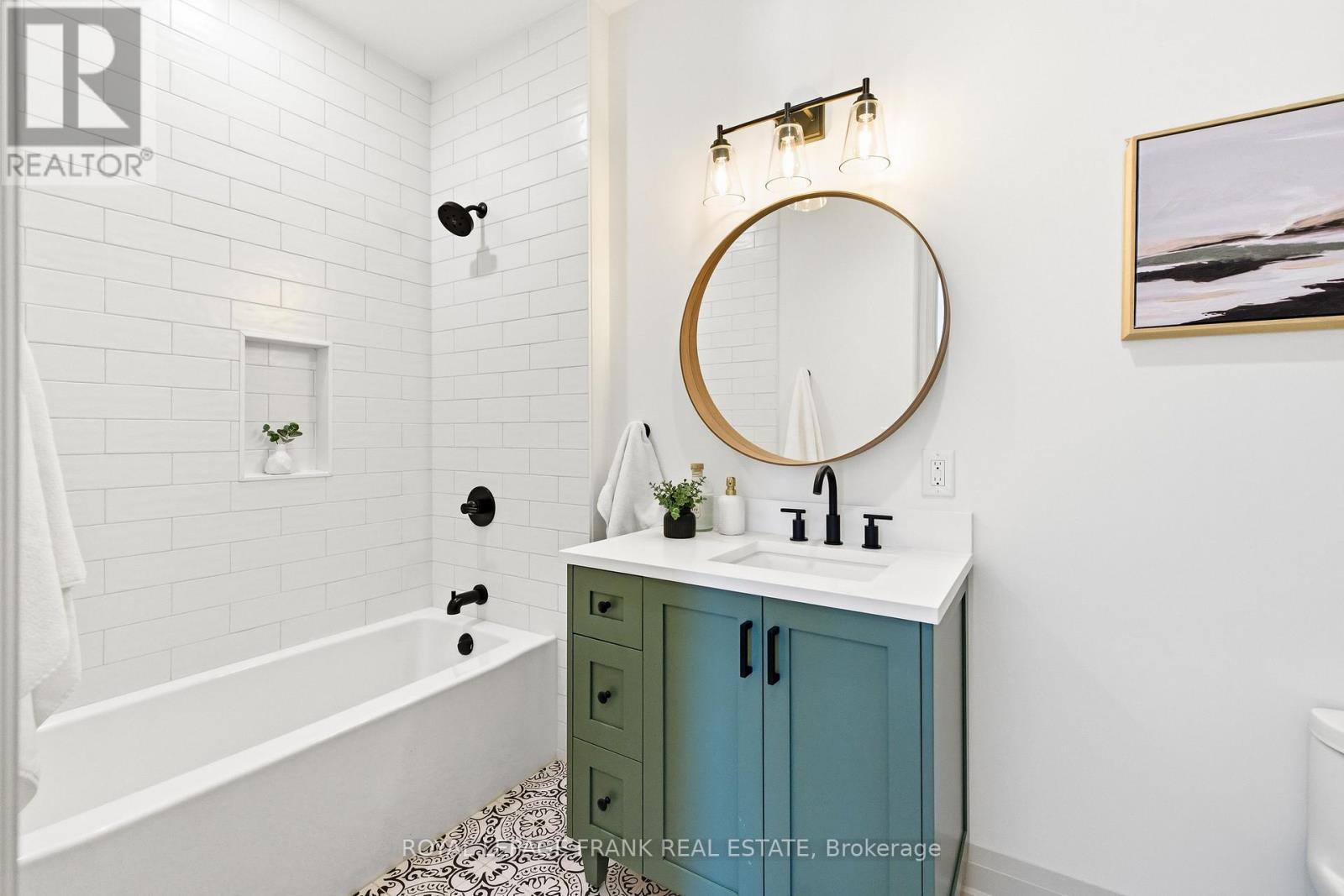 












362 CARNEGIE BEACH ROAD

,
Scugog (Port Perry),




Ontario
L9L1B6

