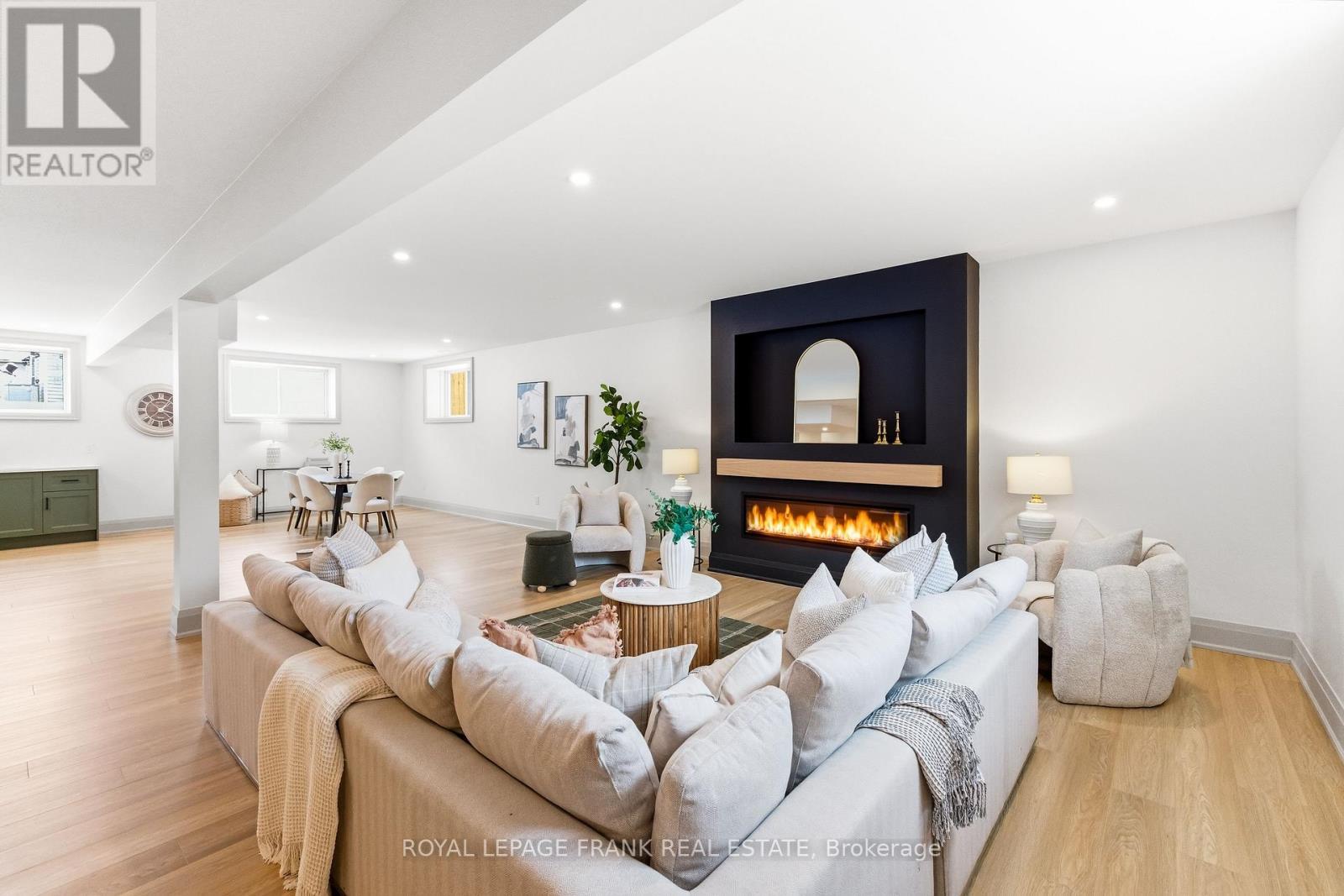 












362 CARNEGIE BEACH ROAD

,
Scugog (Port Perry),




Ontario
L9L1B6

