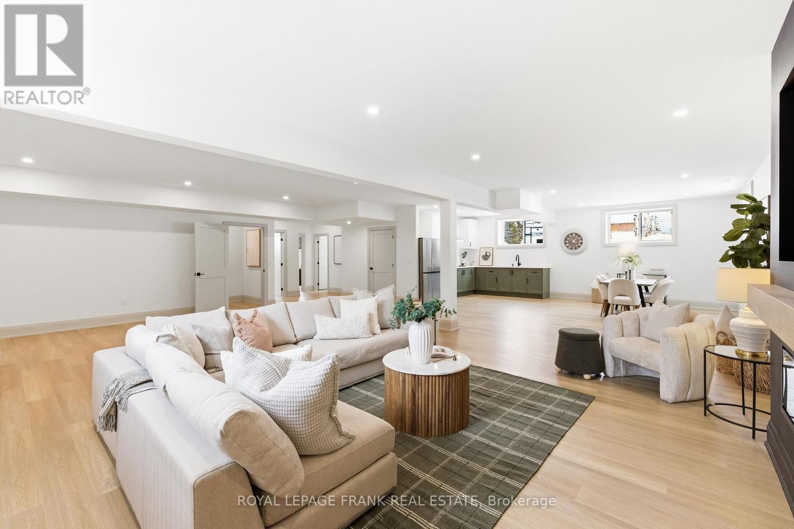 












362 CARNEGIE BEACH ROAD

,
Scugog (Port Perry),




Ontario
L9L1B6

