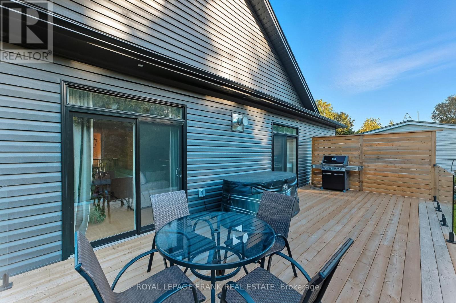 












362 CARNEGIE BEACH ROAD

,
Scugog (Port Perry),




Ontario
L9L1B6

