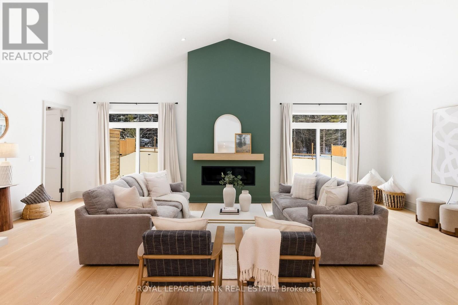 












362 CARNEGIE BEACH ROAD

,
Scugog (Port Perry),




Ontario
L9L1B6

