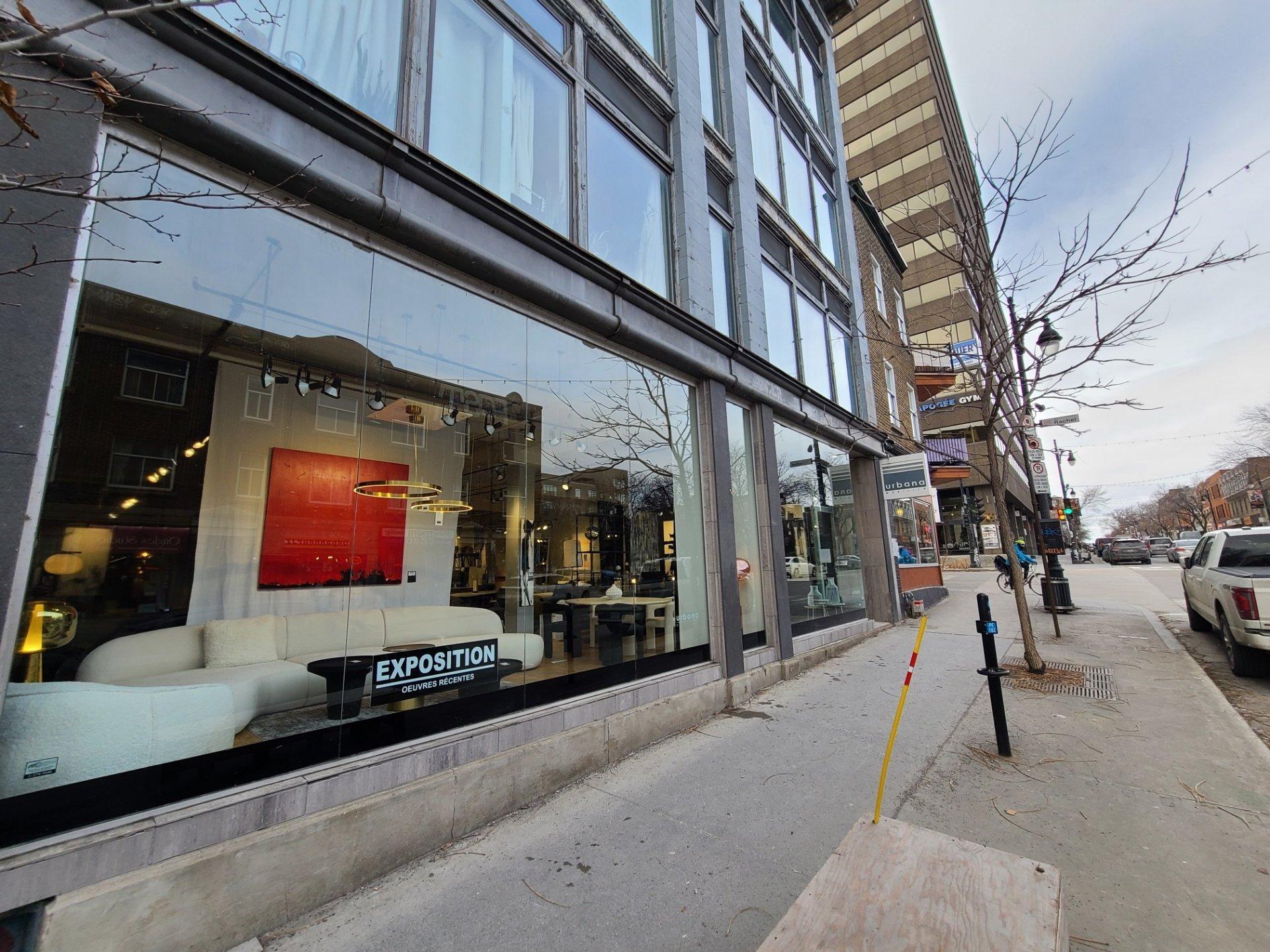 









4158


Boul. St-Laurent

,
Montréal (Le Plateau-Mont-Royal),




QC
H2W1Y8

