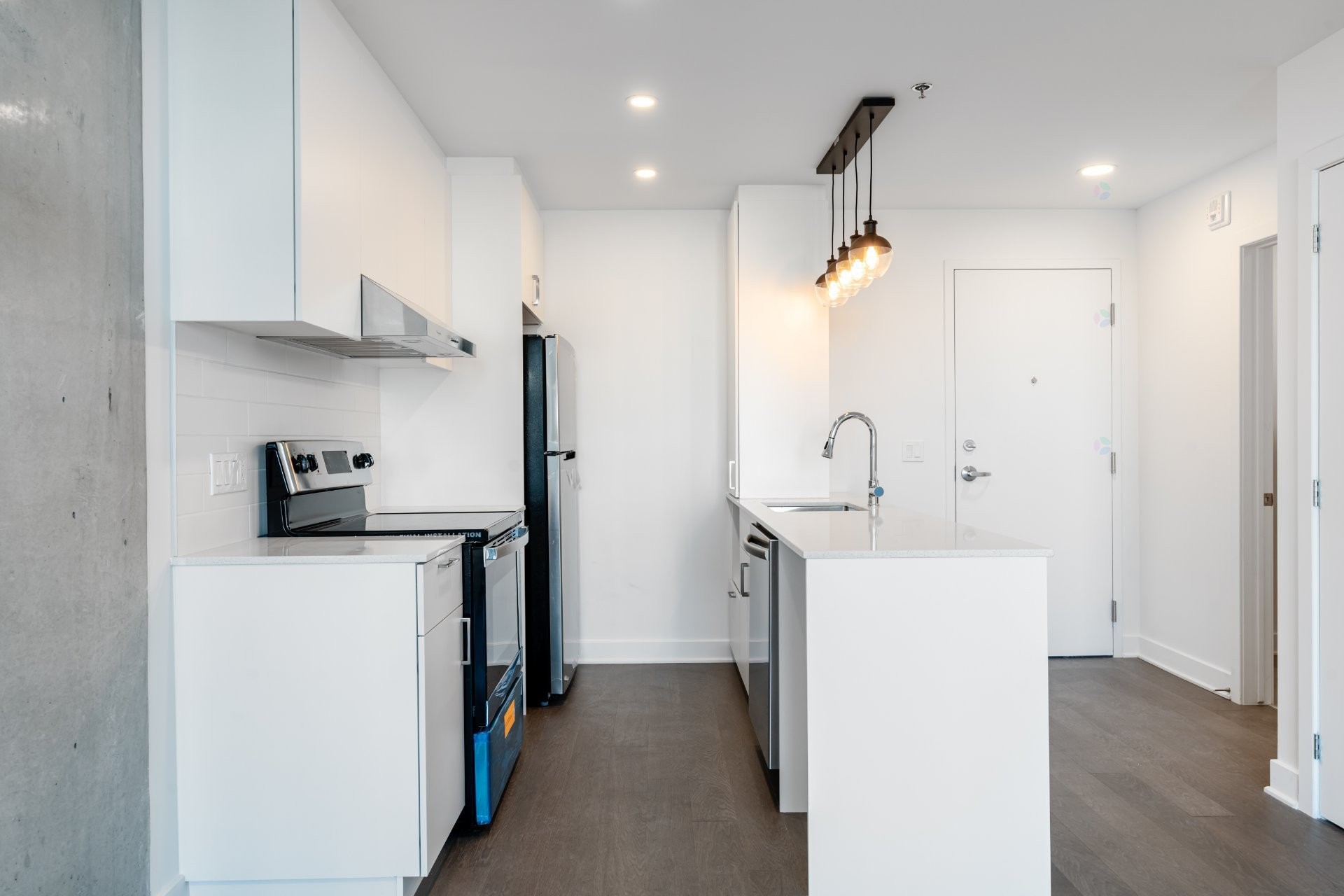 









7070


Boul. Newman

, 1008,
Montréal (LaSalle),




QC
H8N0K1

