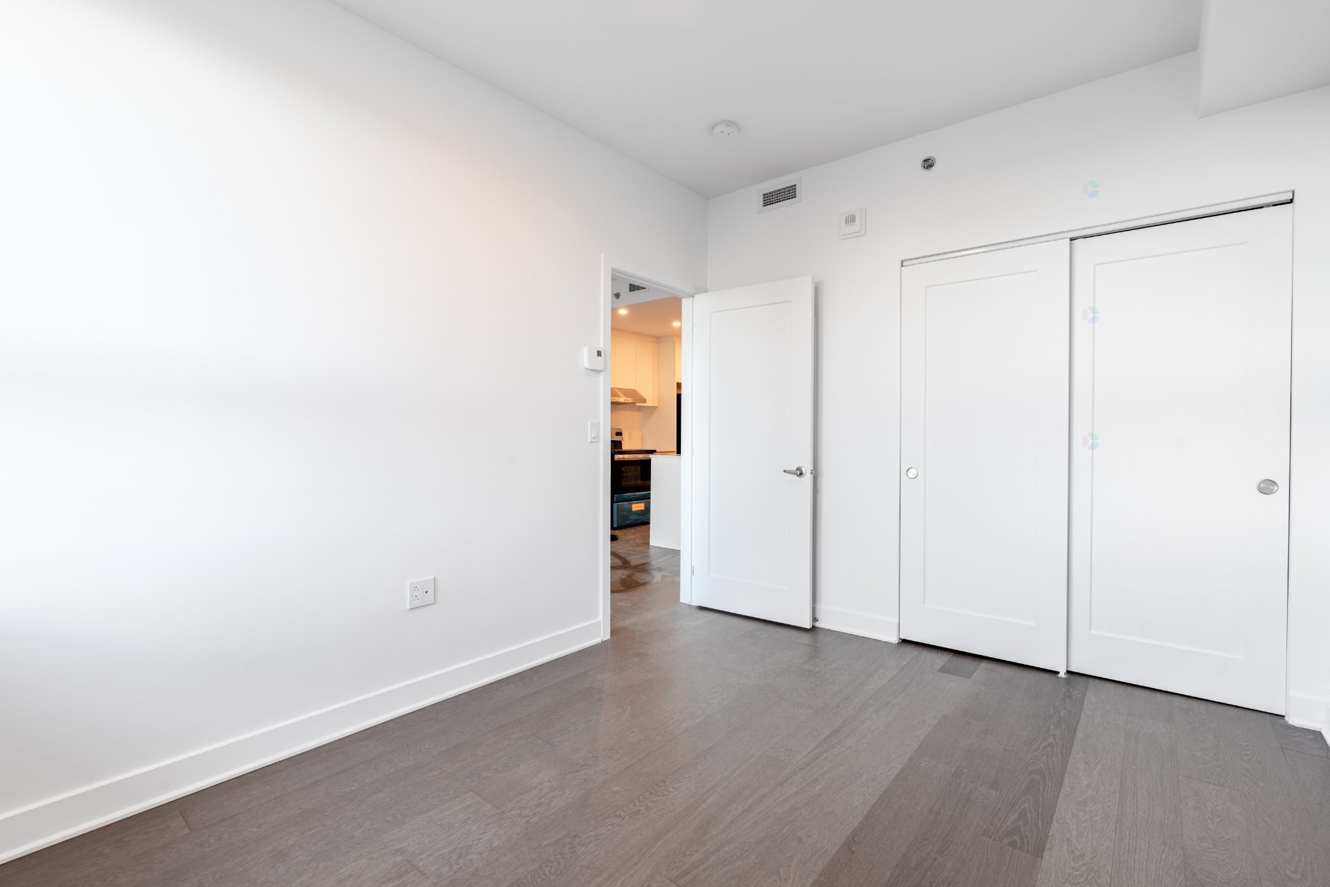 









7070


Boul. Newman

, 1008,
Montréal (LaSalle),




QC
H8N0K1

