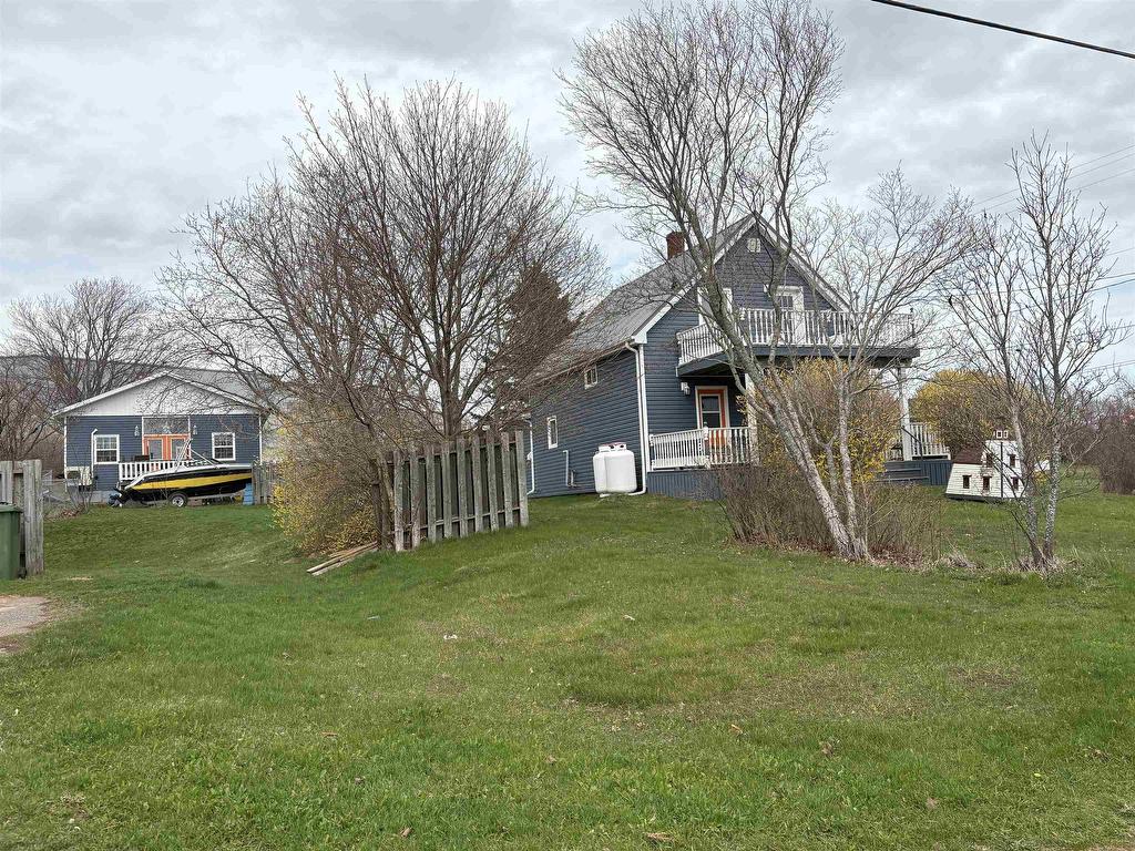












18 Allen Street

,
North Rustico,




PE
C0A 1X0


