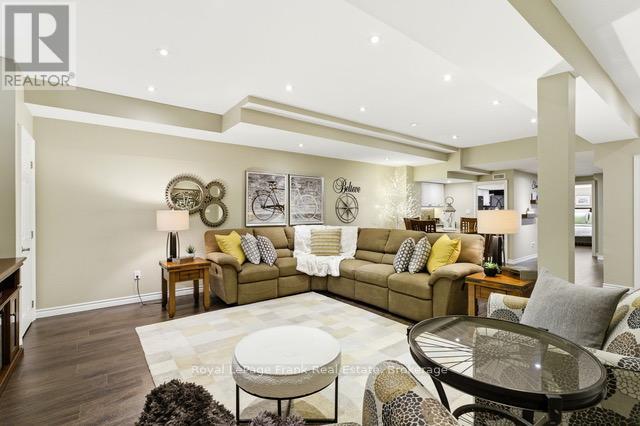 












879 KERR STREET W

,
Cobourg,




Ontario
K9A0J5

