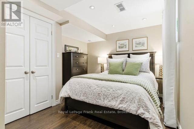 












879 KERR STREET W

,
Cobourg,




Ontario
K9A0J5

