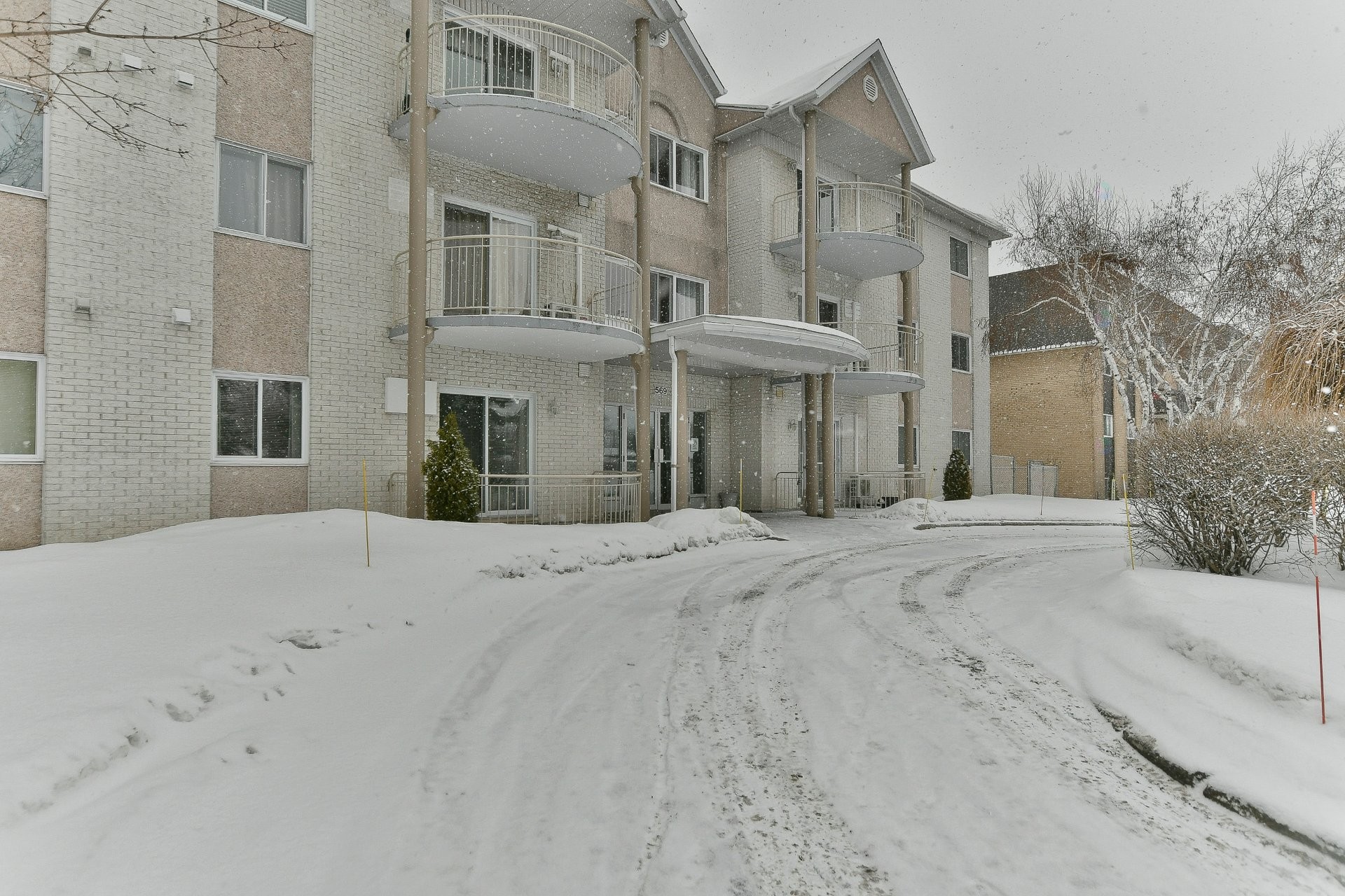 









569


Boul. Iberville

, 102,
Repentigny (Repentigny),




QC
J6A2C2

