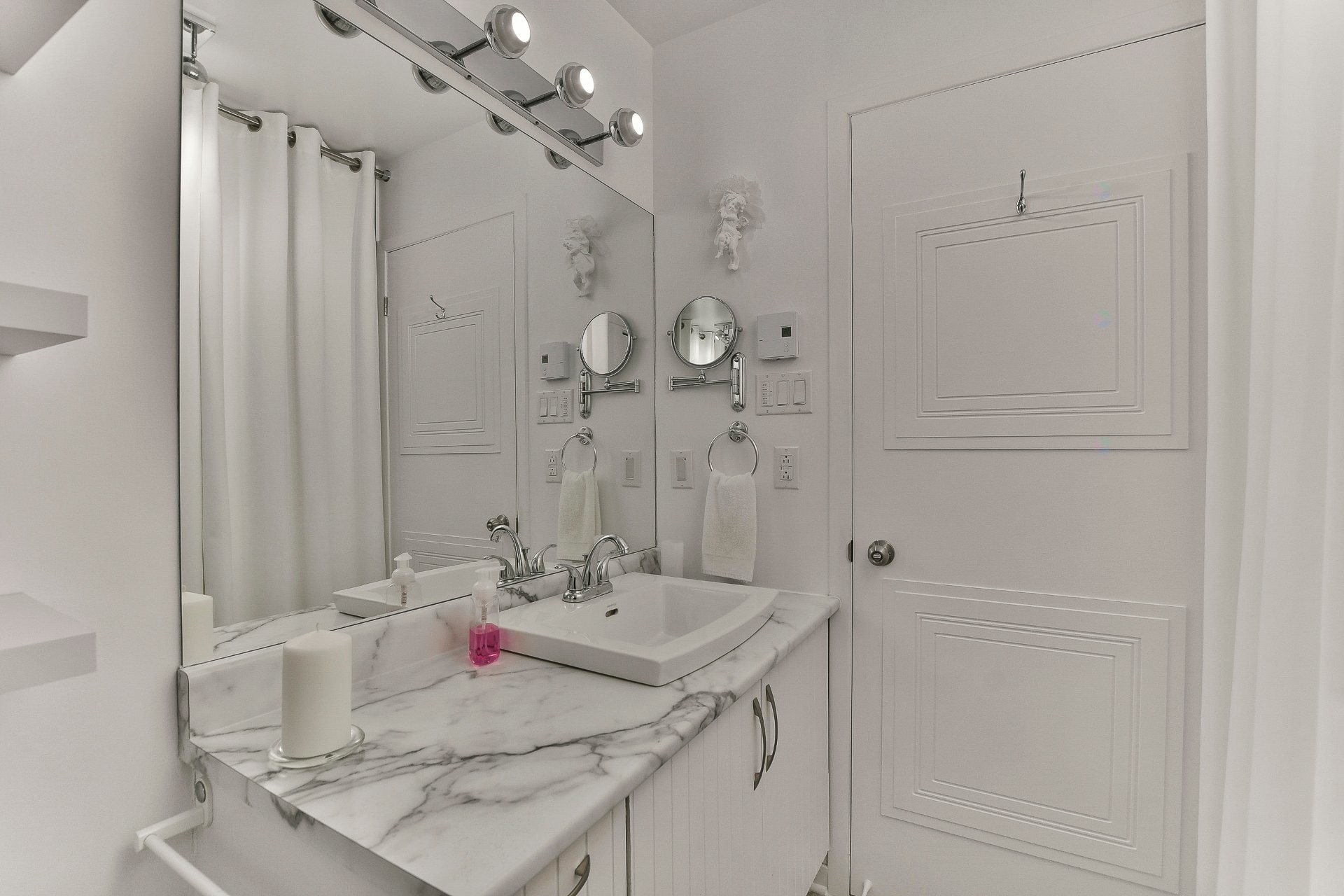 









569


Boul. Iberville

, 102,
Repentigny (Repentigny),




QC
J6A2C2

