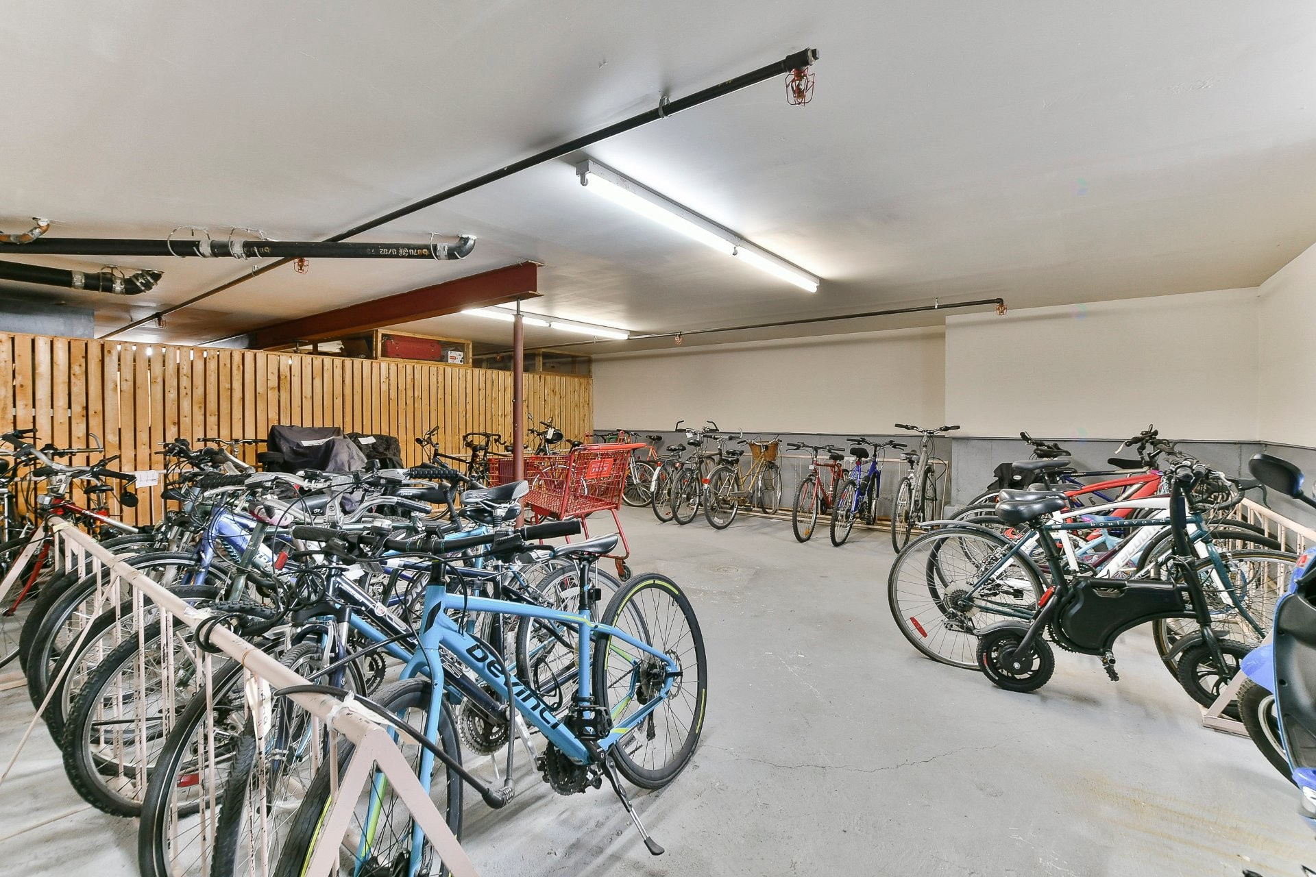 









569


Boul. Iberville

, 102,
Repentigny (Repentigny),




QC
J6A2C2

