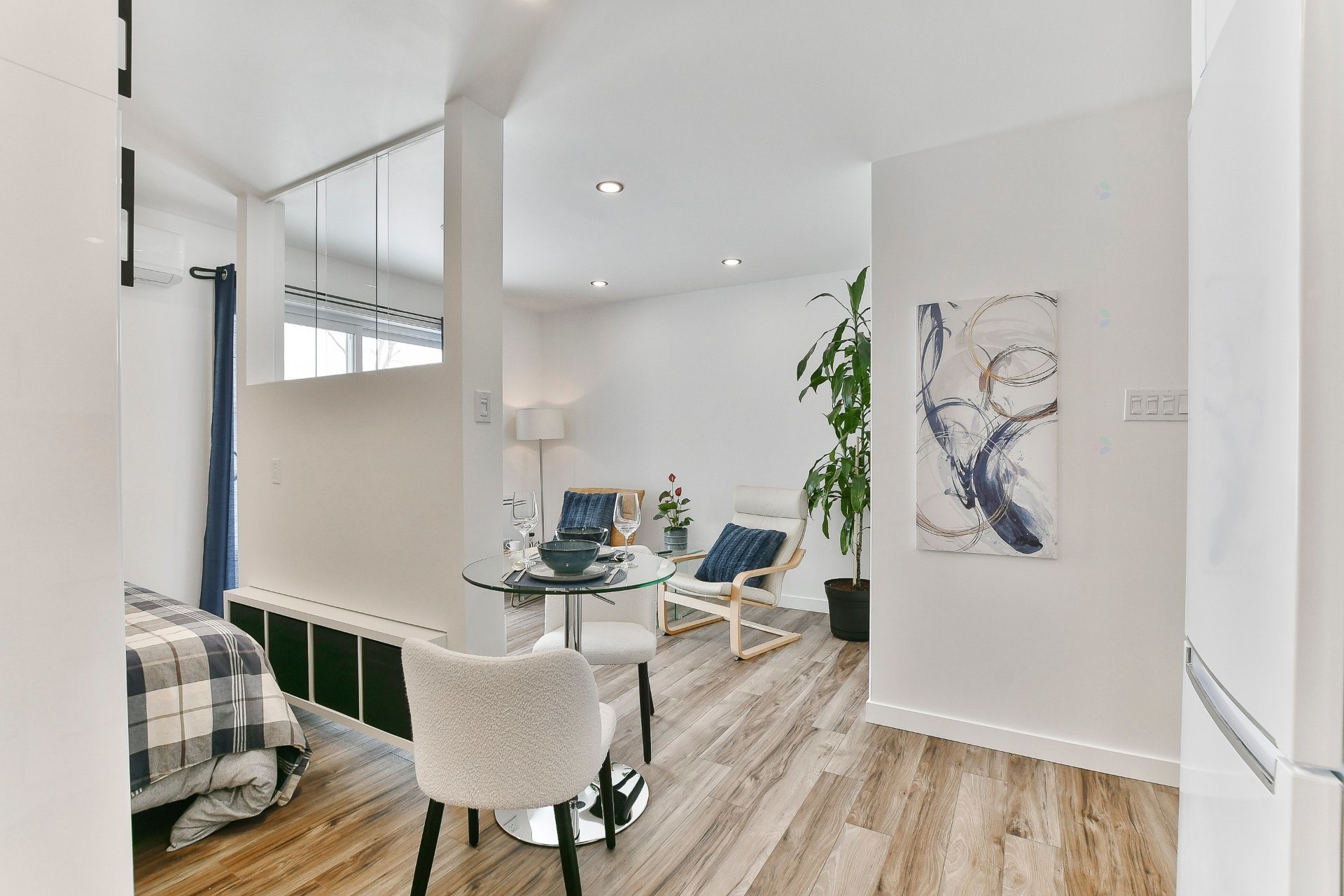 









691


Rue Notre-Dame

, 214,
Saint-Sulpice,




QC
J5W3W9

