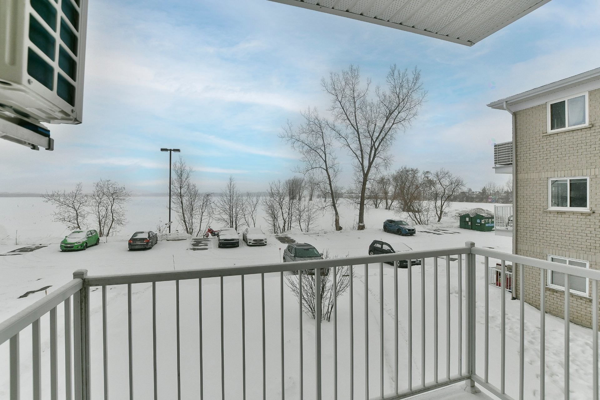 









691


Rue Notre-Dame

, 214,
Saint-Sulpice,




QC
J5W3W9

