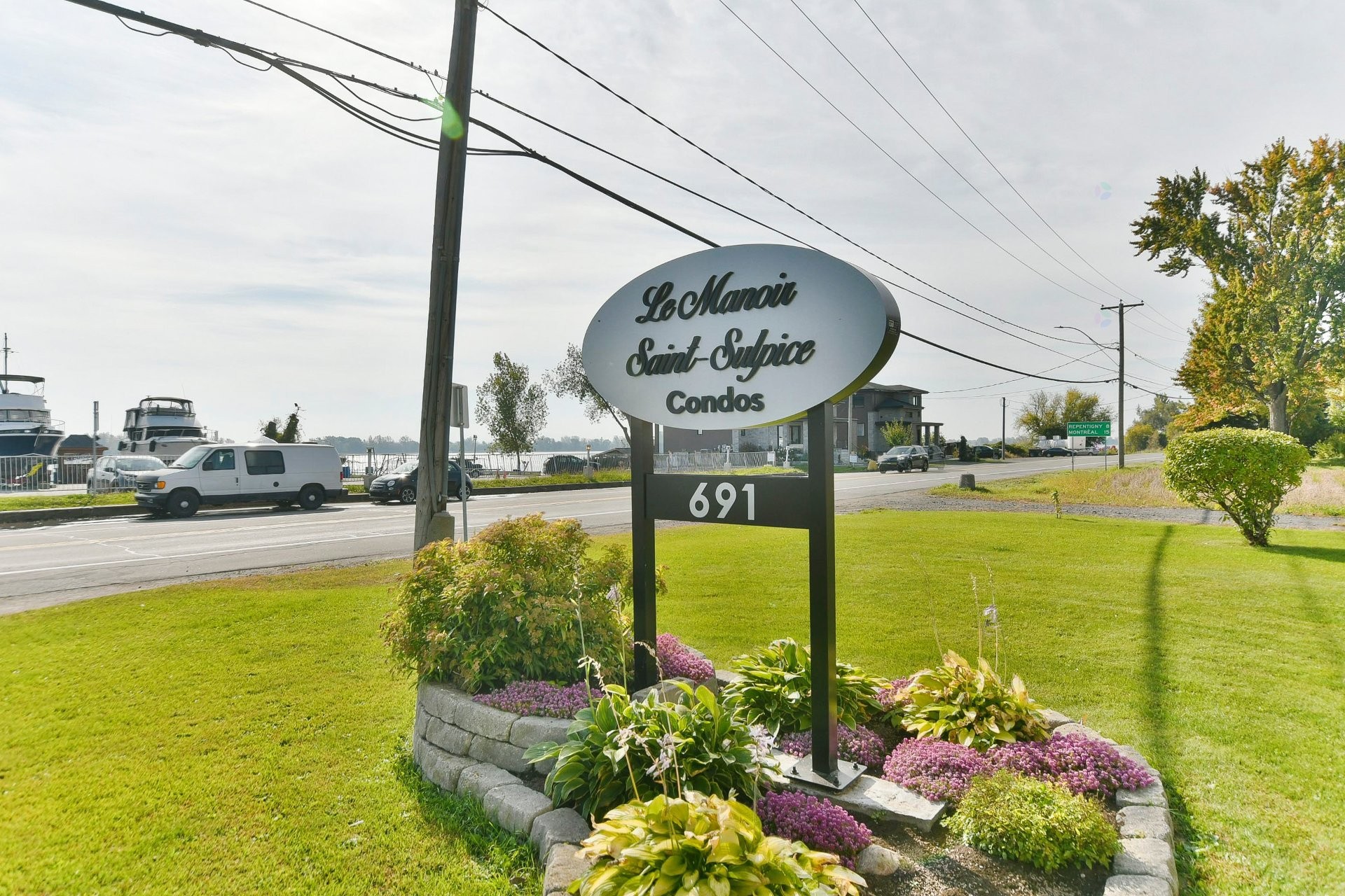 









691


Rue Notre-Dame

, 214,
Saint-Sulpice,




QC
J5W3W9

