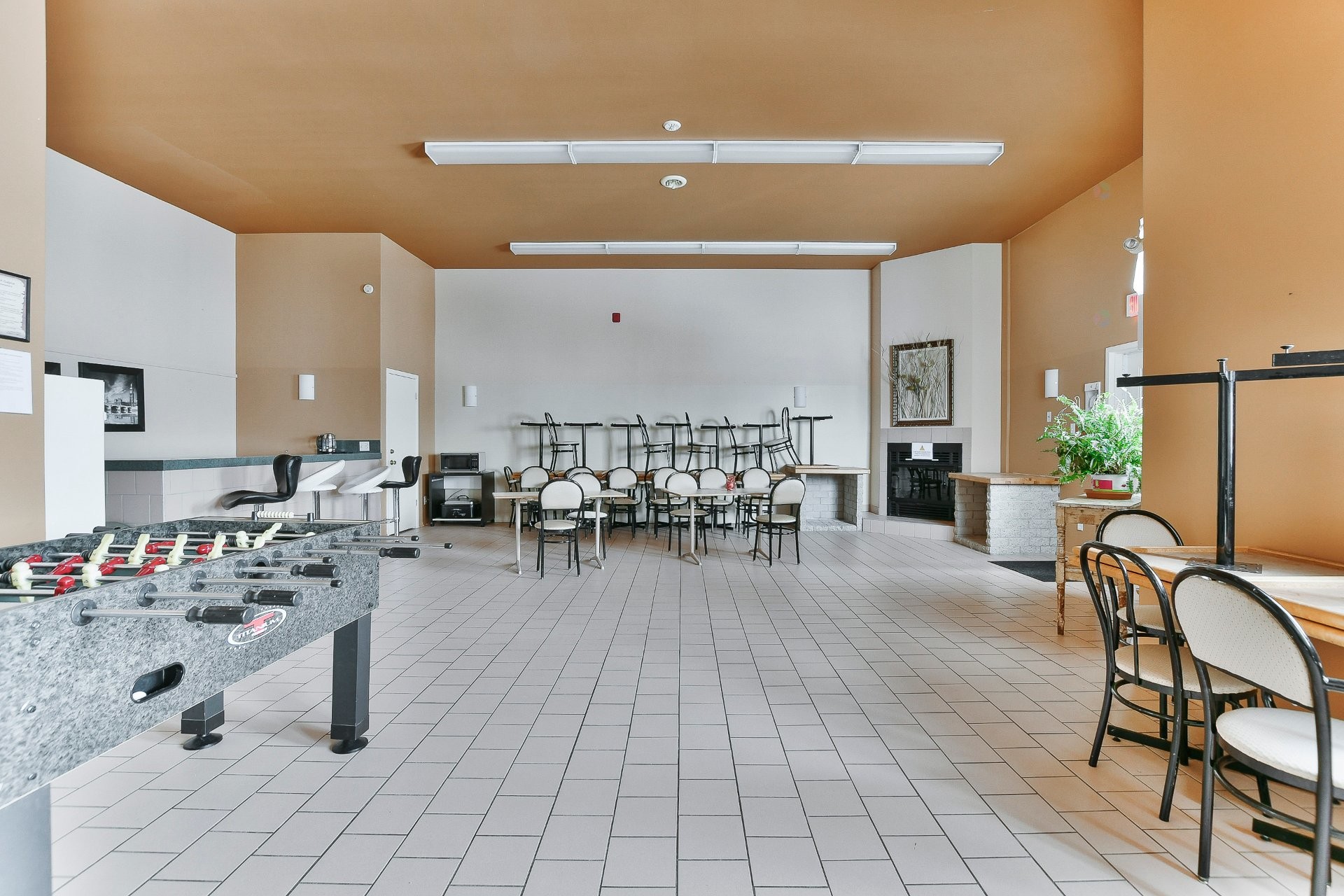 









691


Rue Notre-Dame

, 214,
Saint-Sulpice,




QC
J5W3W9

