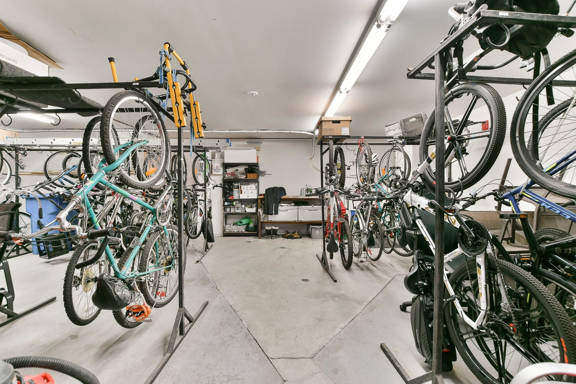 









691


Rue Notre-Dame

, 214,
Saint-Sulpice,




QC
J5W3W9

