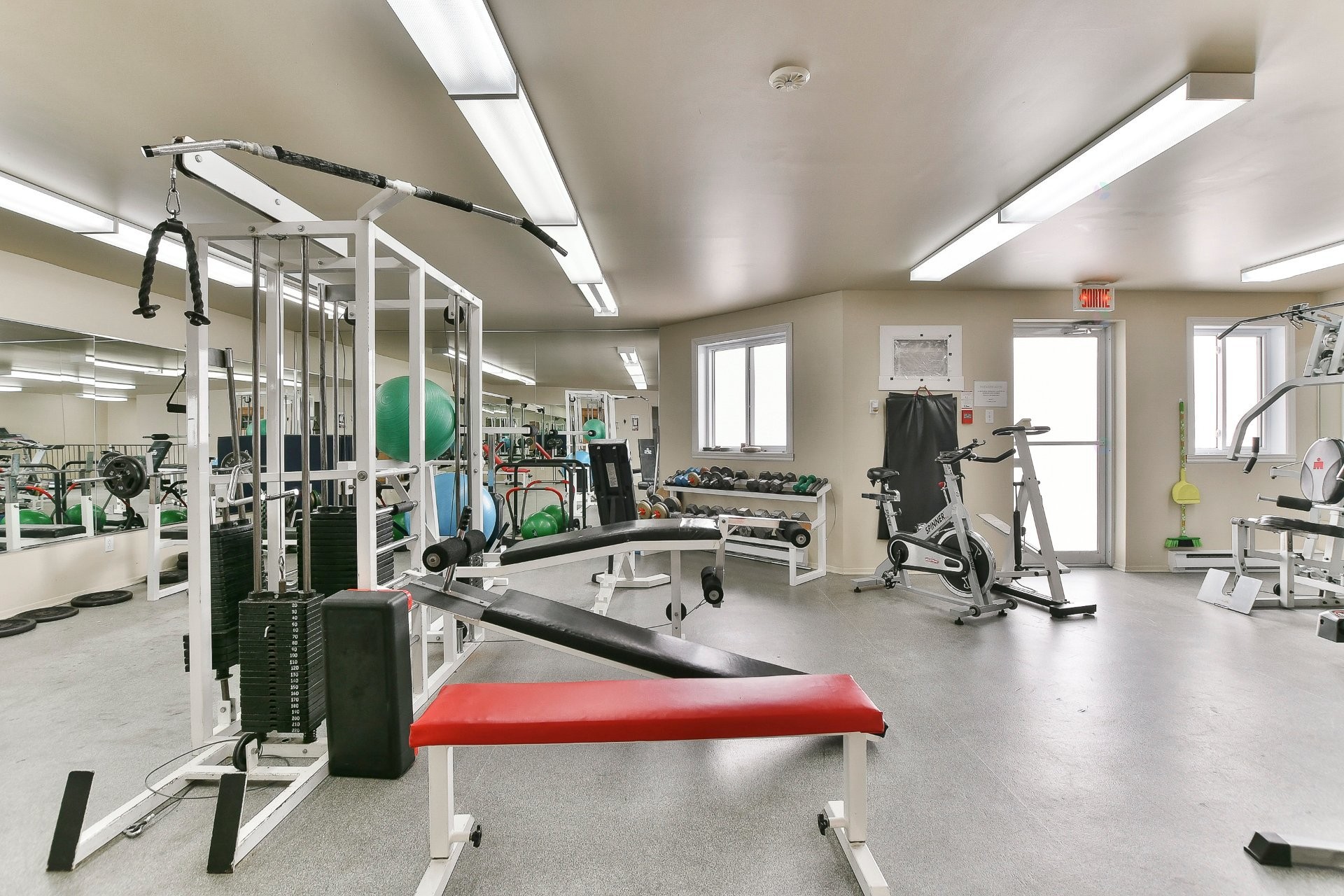 









691


Rue Notre-Dame

, 214,
Saint-Sulpice,




QC
J5W3W9

