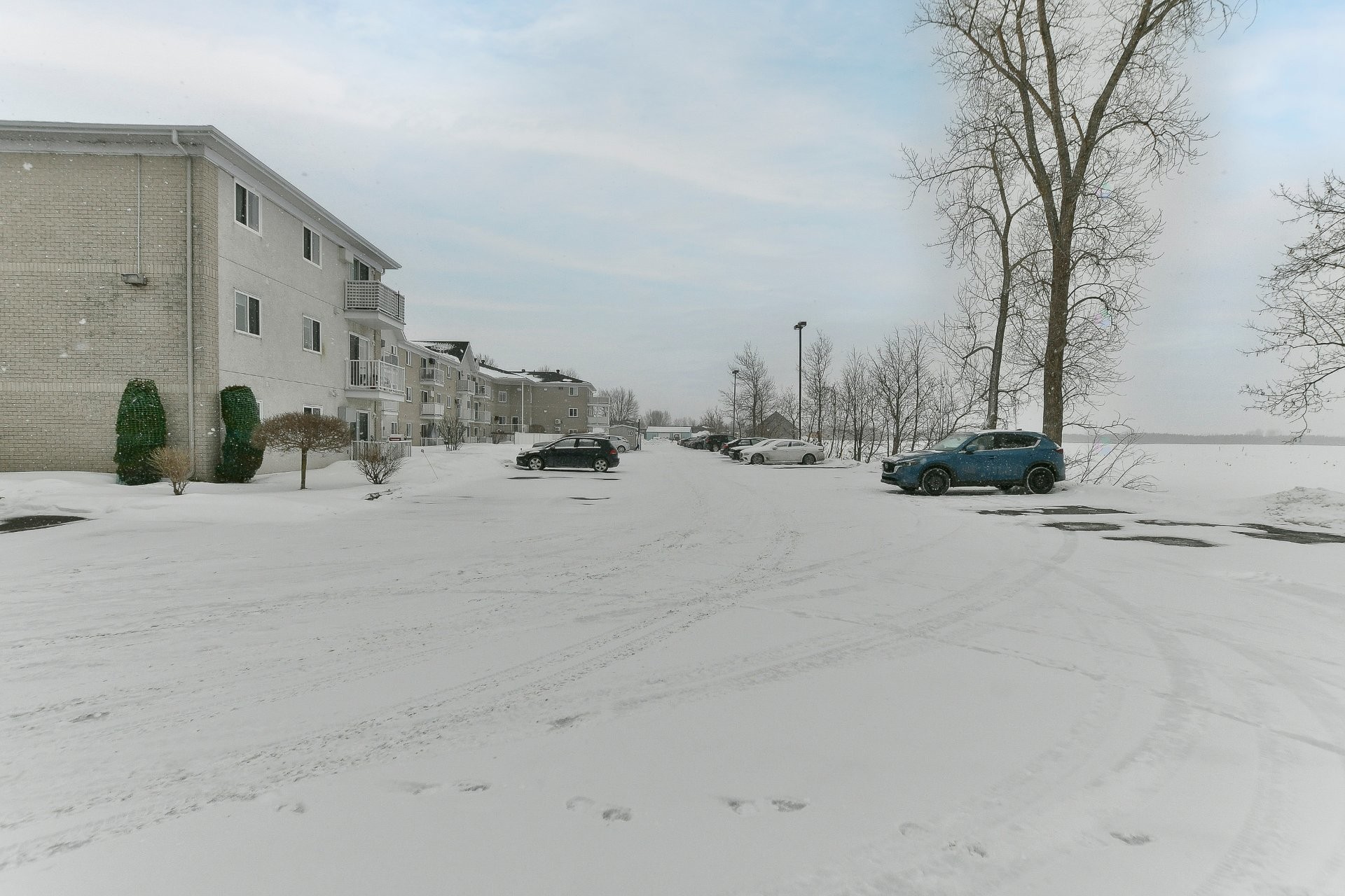 









691


Rue Notre-Dame

, 214,
Saint-Sulpice,




QC
J5W3W9

