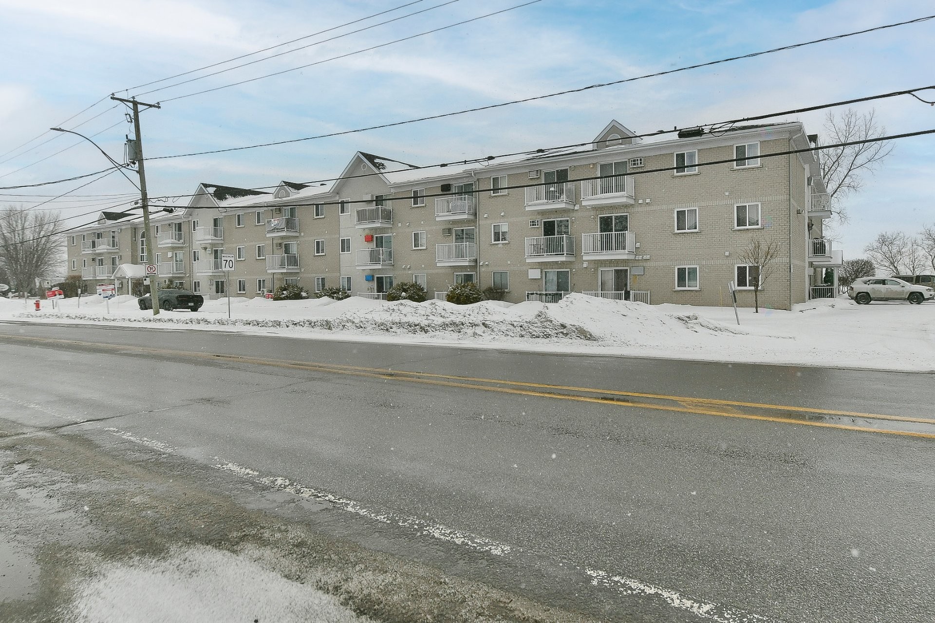 









691


Rue Notre-Dame

, 214,
Saint-Sulpice,




QC
J5W3W9

