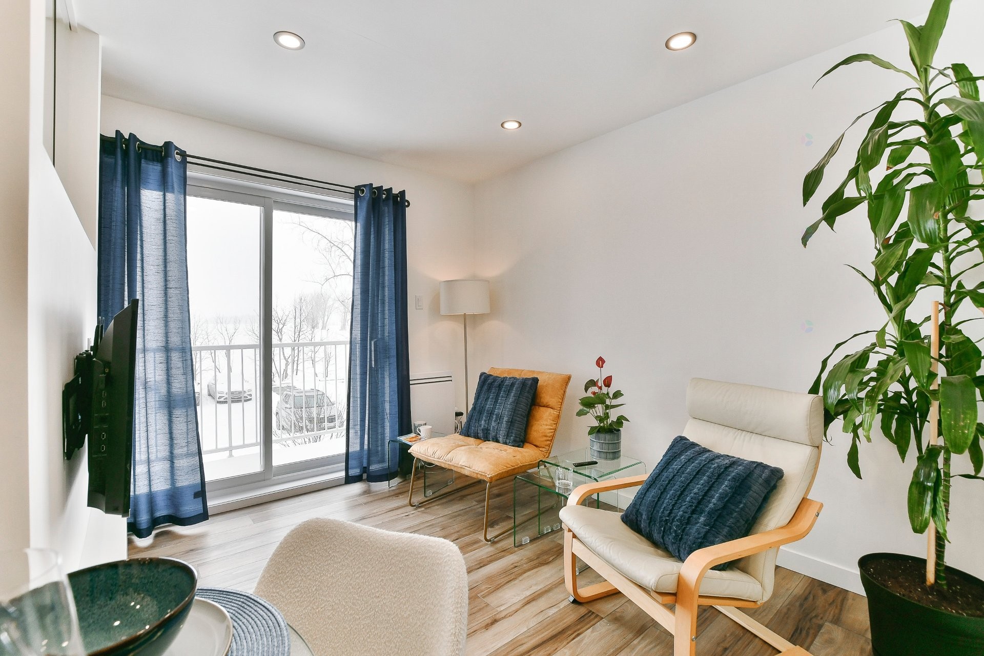 









691


Rue Notre-Dame

, 214,
Saint-Sulpice,




QC
J5W3W9

