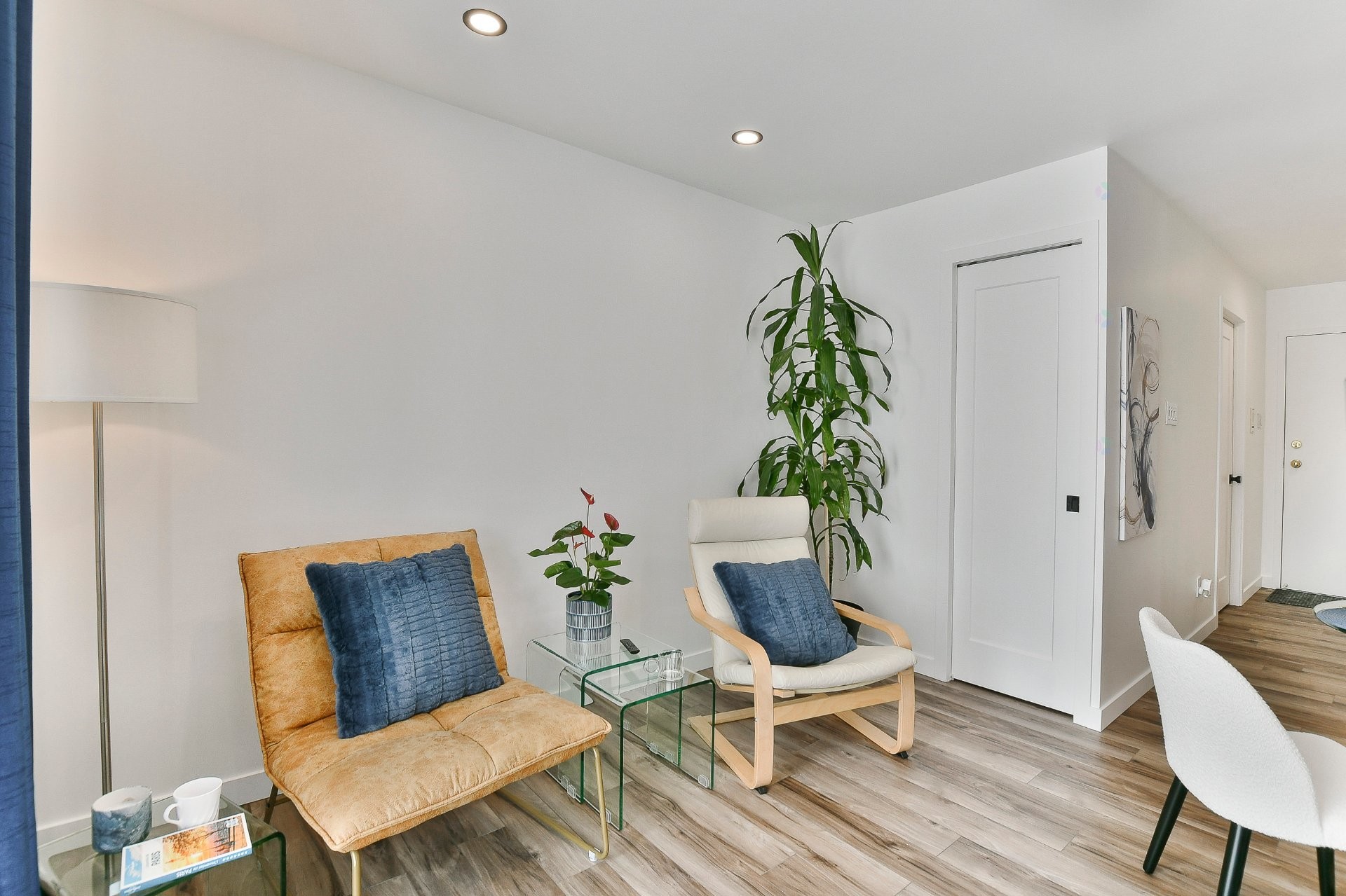 









691


Rue Notre-Dame

, 214,
Saint-Sulpice,




QC
J5W3W9

