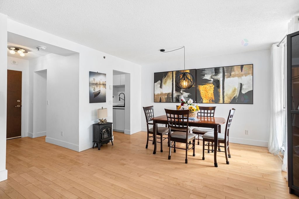 









4480


Prom. Paton

, 704,
Laval (Chomedey),




QC
H7W5E1

