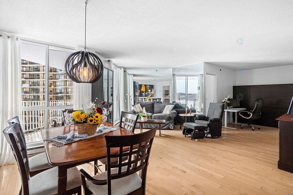 









4480


Prom. Paton

, 704,
Laval (Chomedey),




QC
H7W5E1

