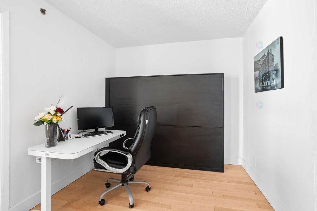 









4480


Prom. Paton

, 704,
Laval (Chomedey),




QC
H7W5E1

